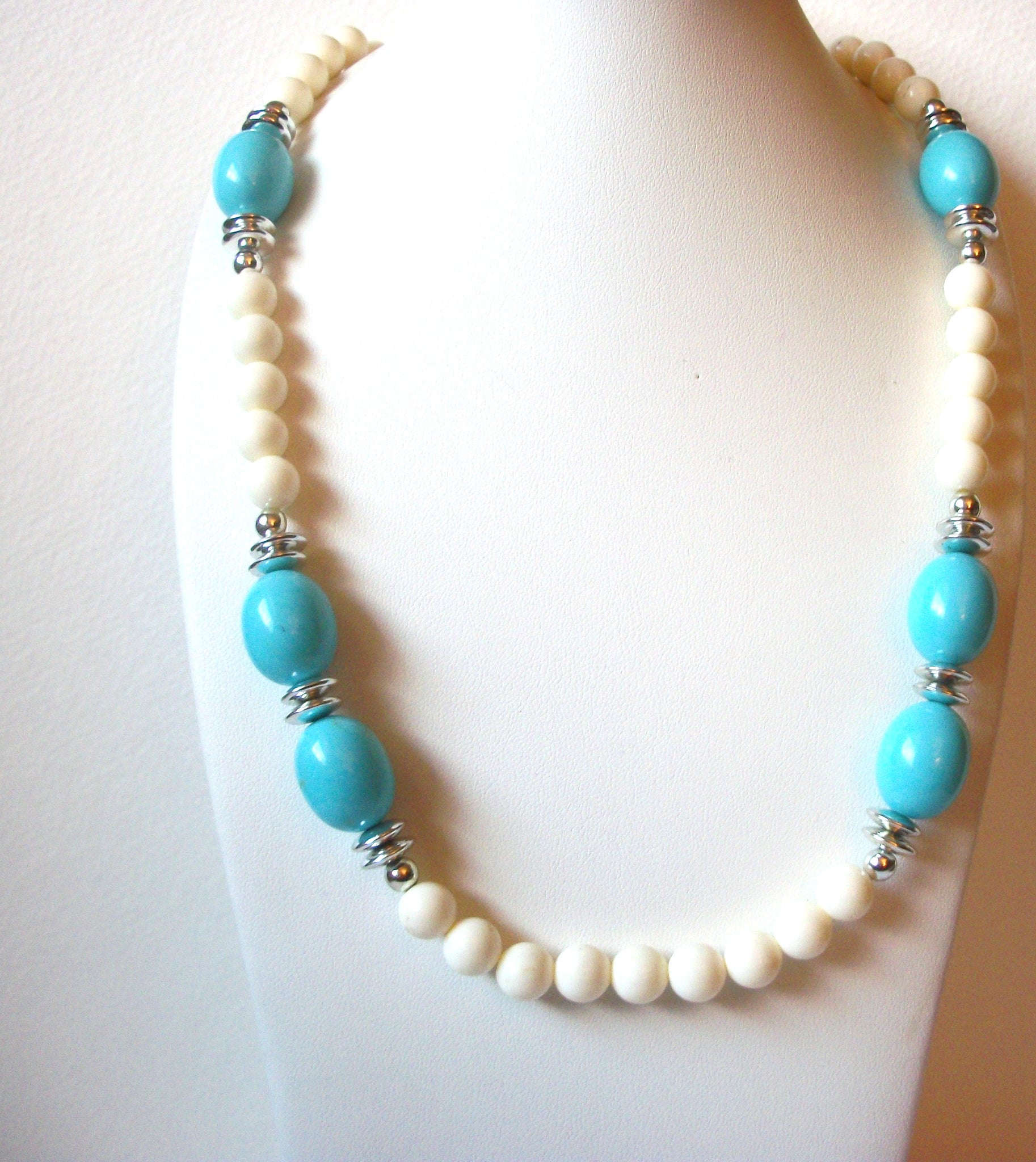 Retro Blue White Necklace 110720