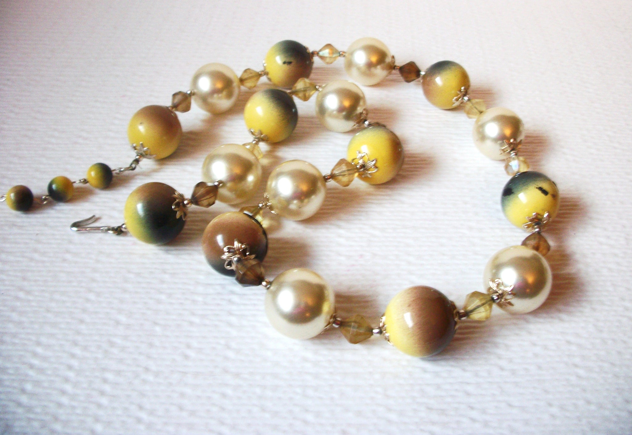 Vintage JAPAN 1940s Necklace 110820