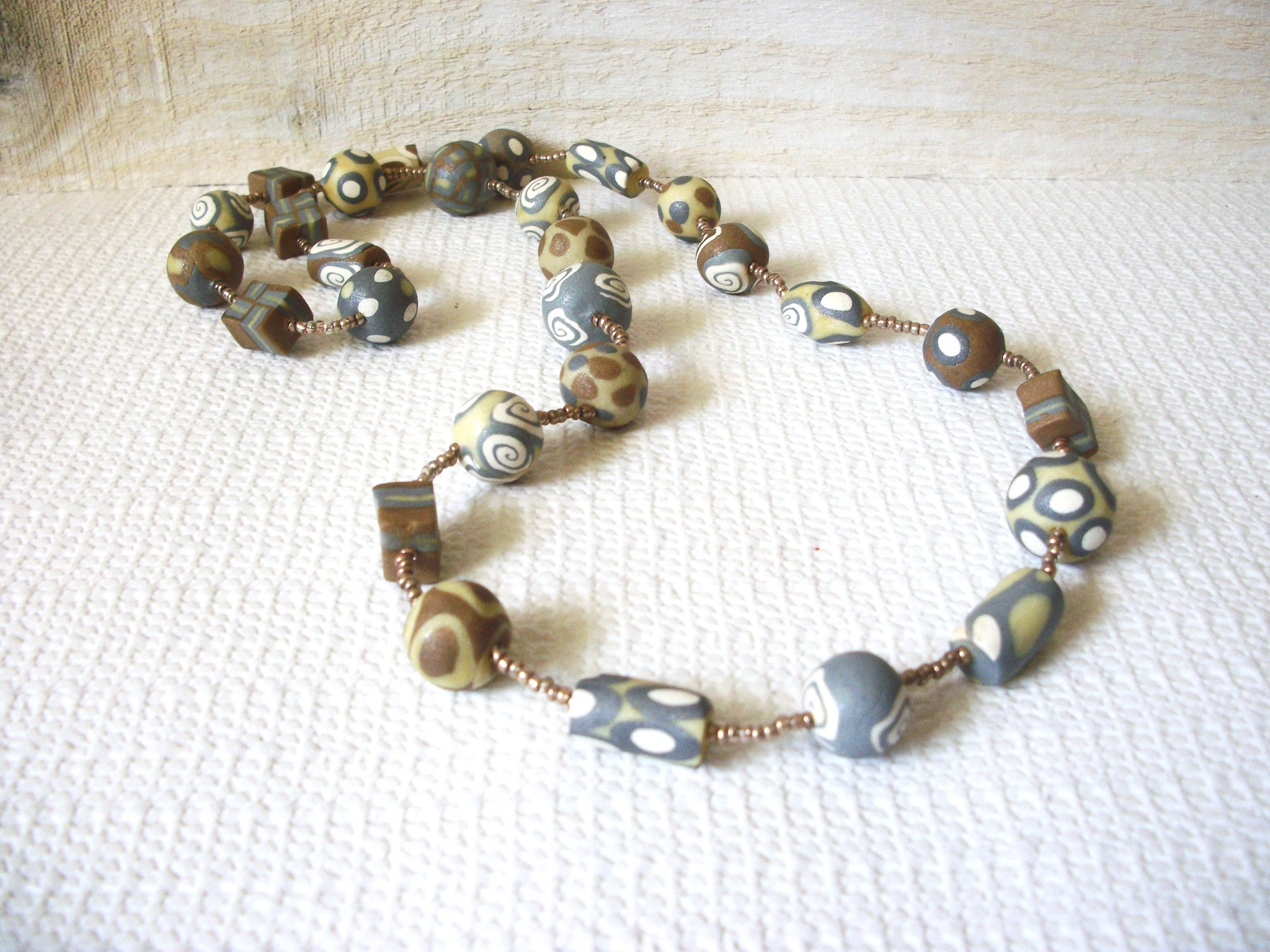 Retro Wood Micro Glass Necklace 42420