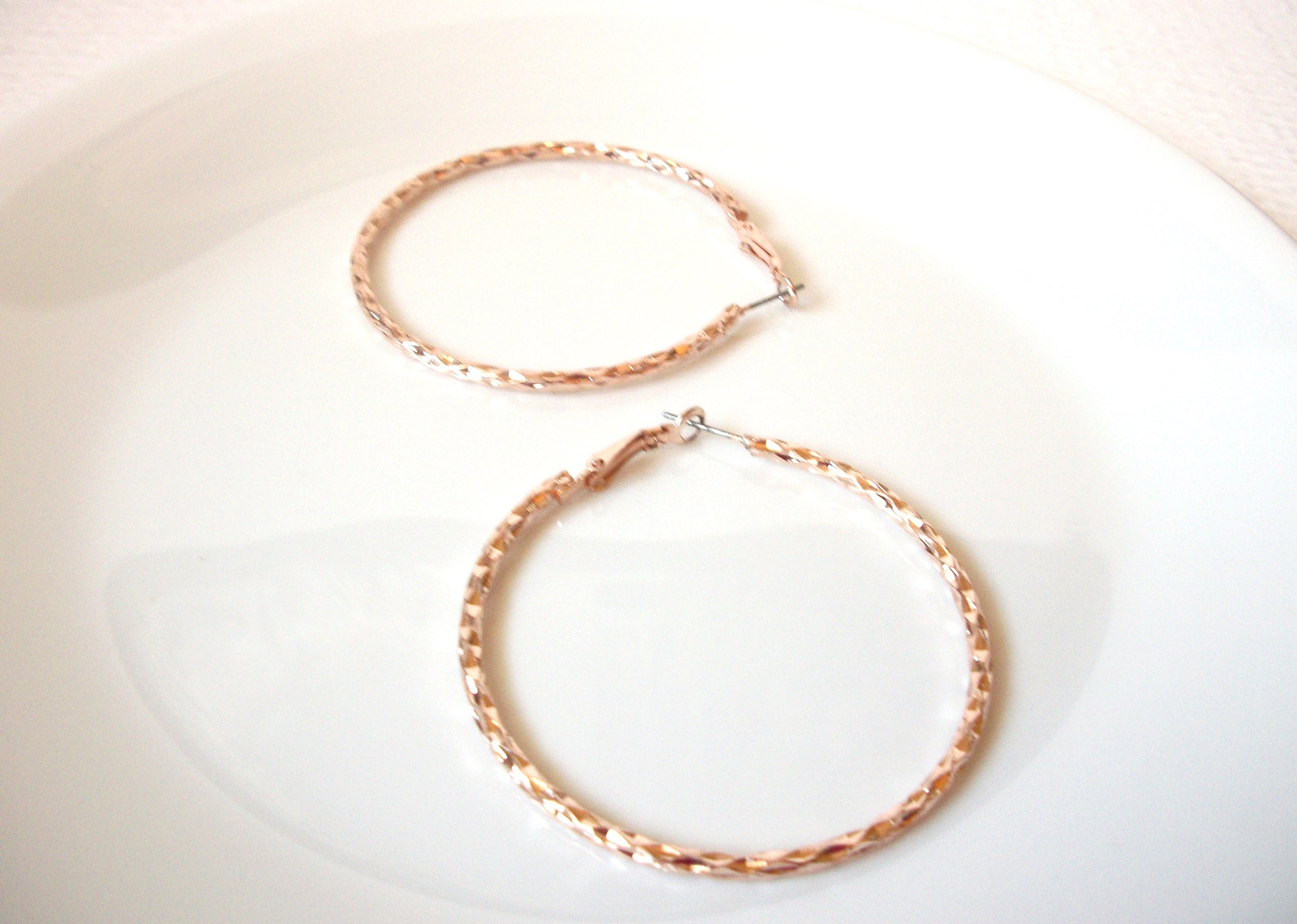 Retro 1970s Rose Gold Toned Metal Hoop Earrings 111120