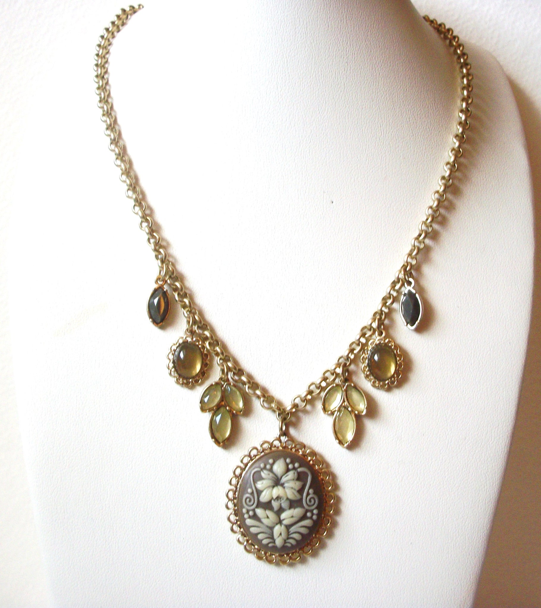 Vintage LIA SOPHIA Necklace 111220