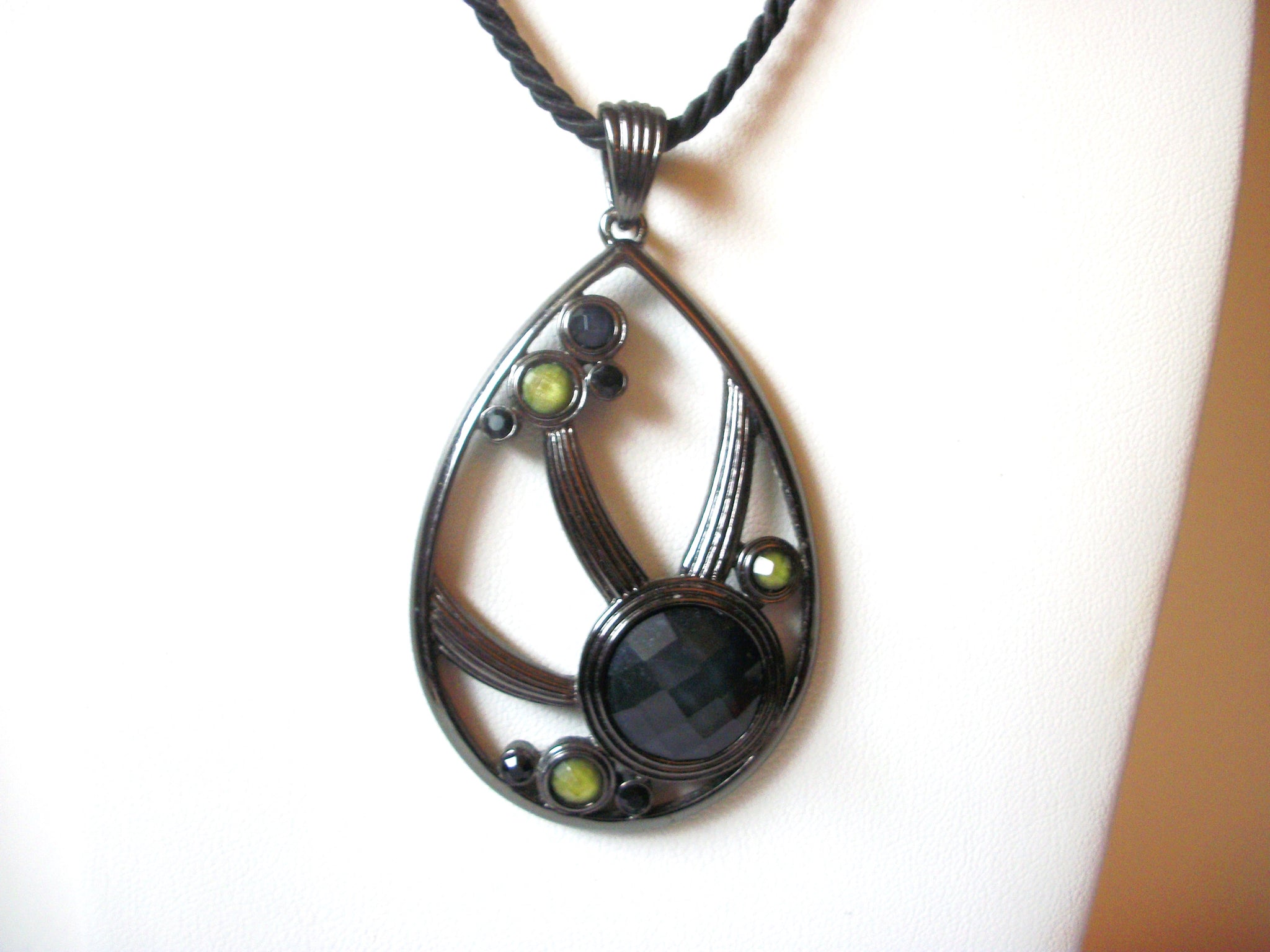 Vintage LIA SOPHIA Necklace 111320