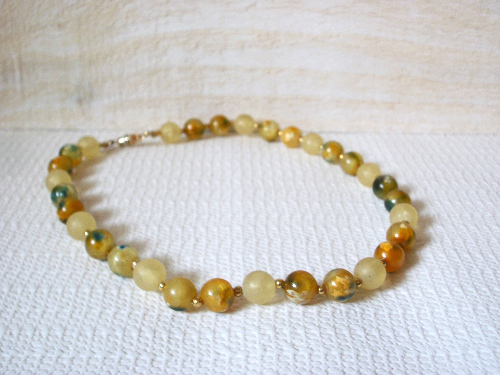 Vintage Old Plastic Beads Necklace 50420