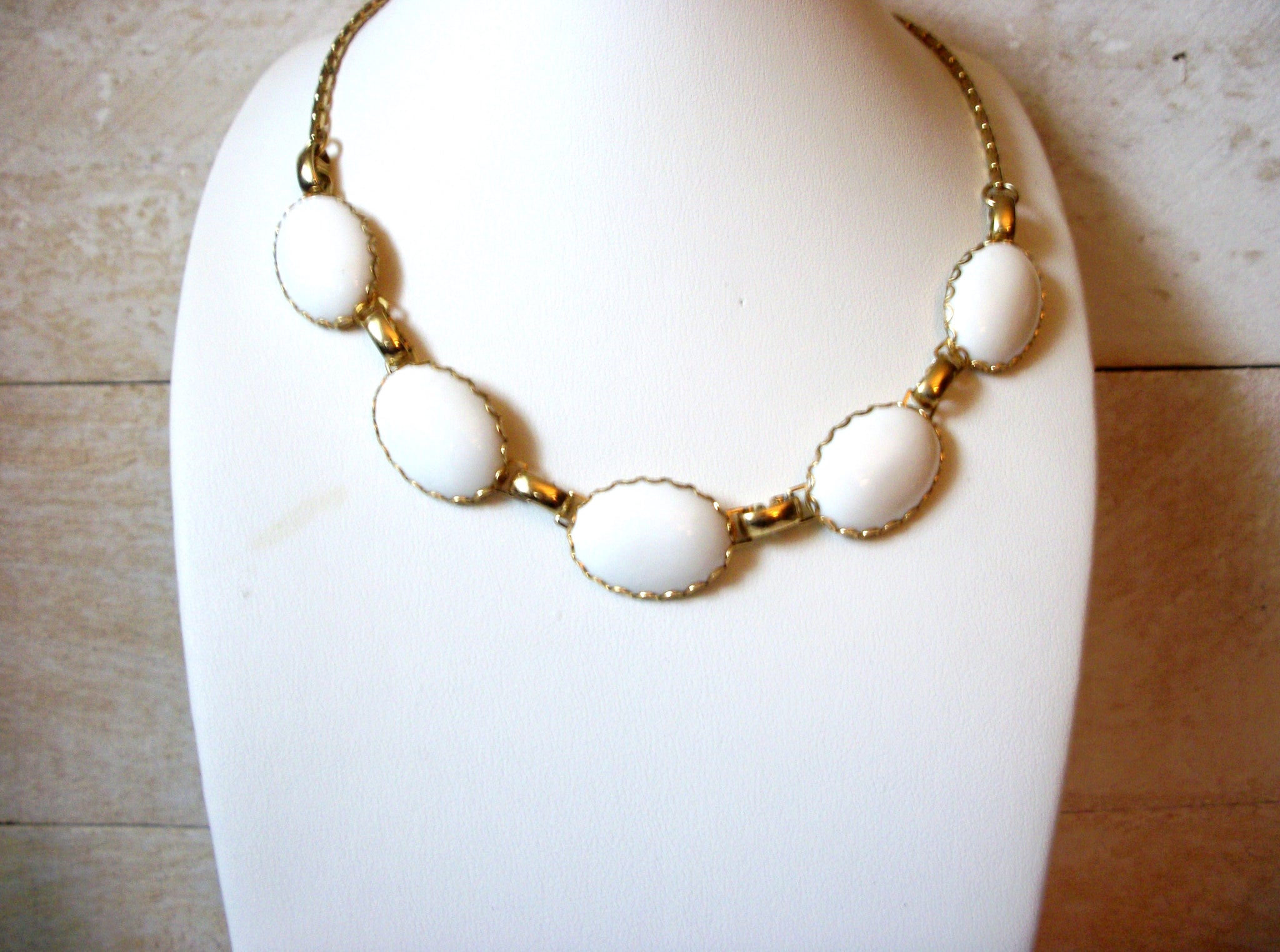Retro Bezel Necklace 50620