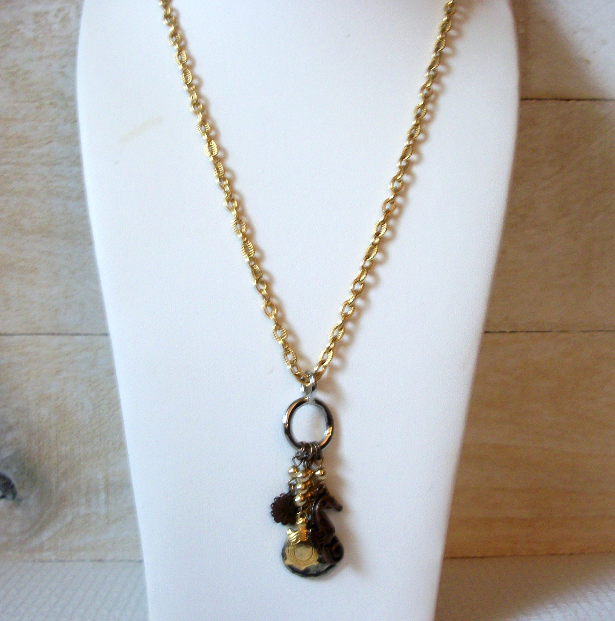 Retro Seahorse Necklace 50620