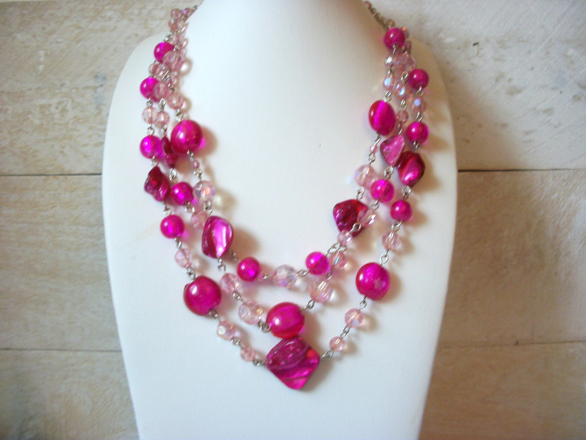 Retro Shell Glass Necklace 51120