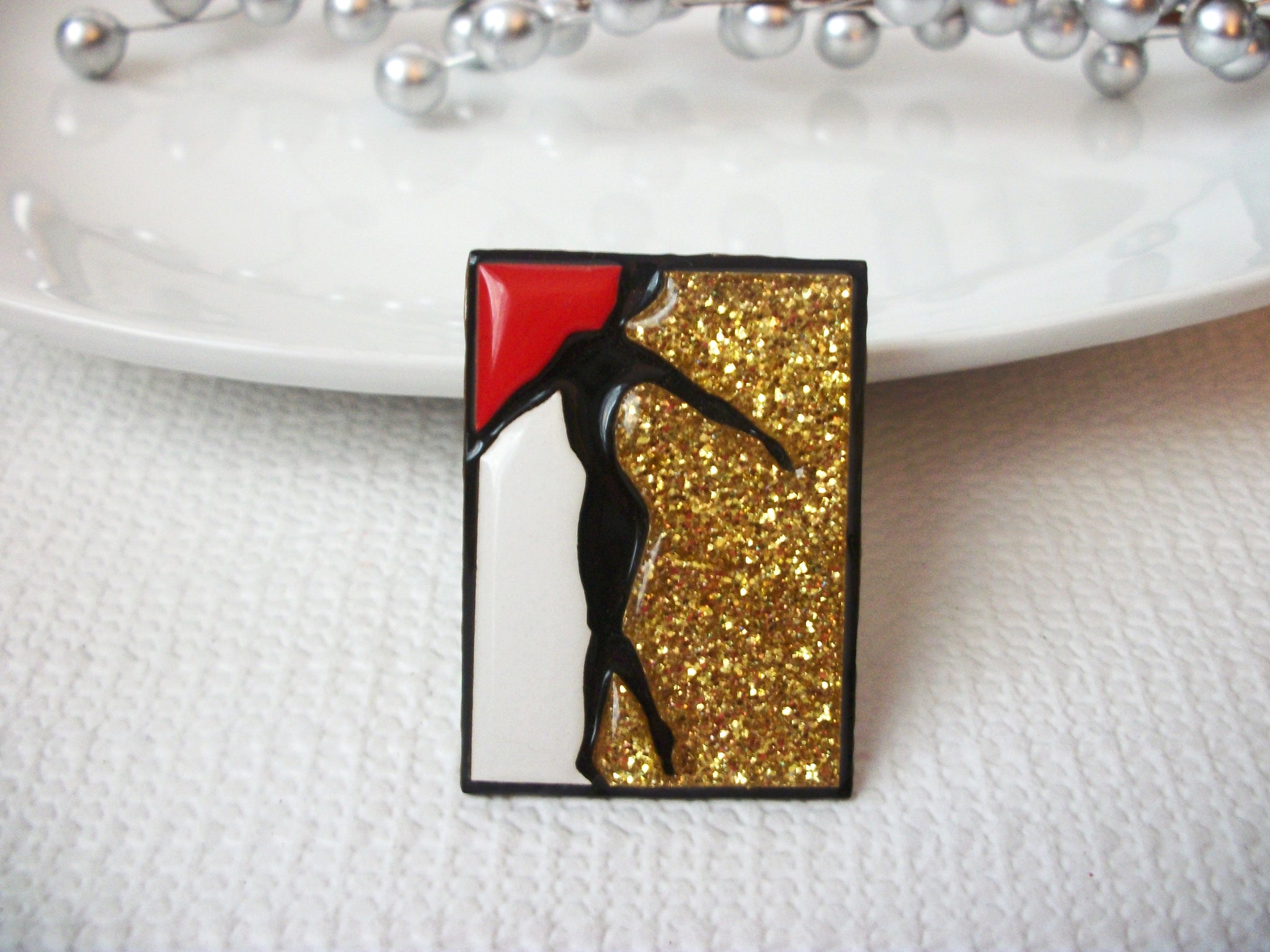 Rare Lucinda Designs Pins 10416