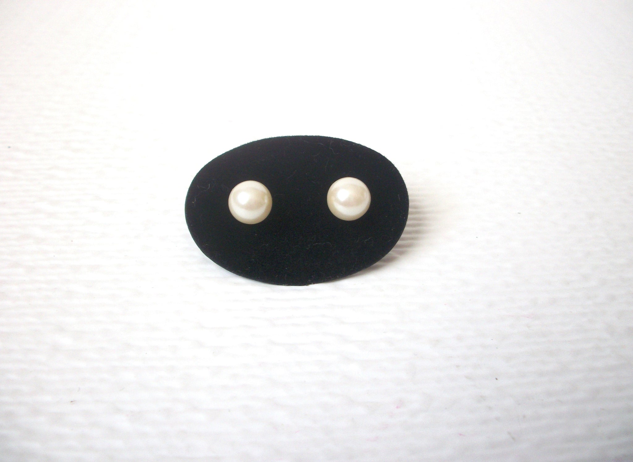 Vintage Small Faux Pearl Stud Earrings 111920