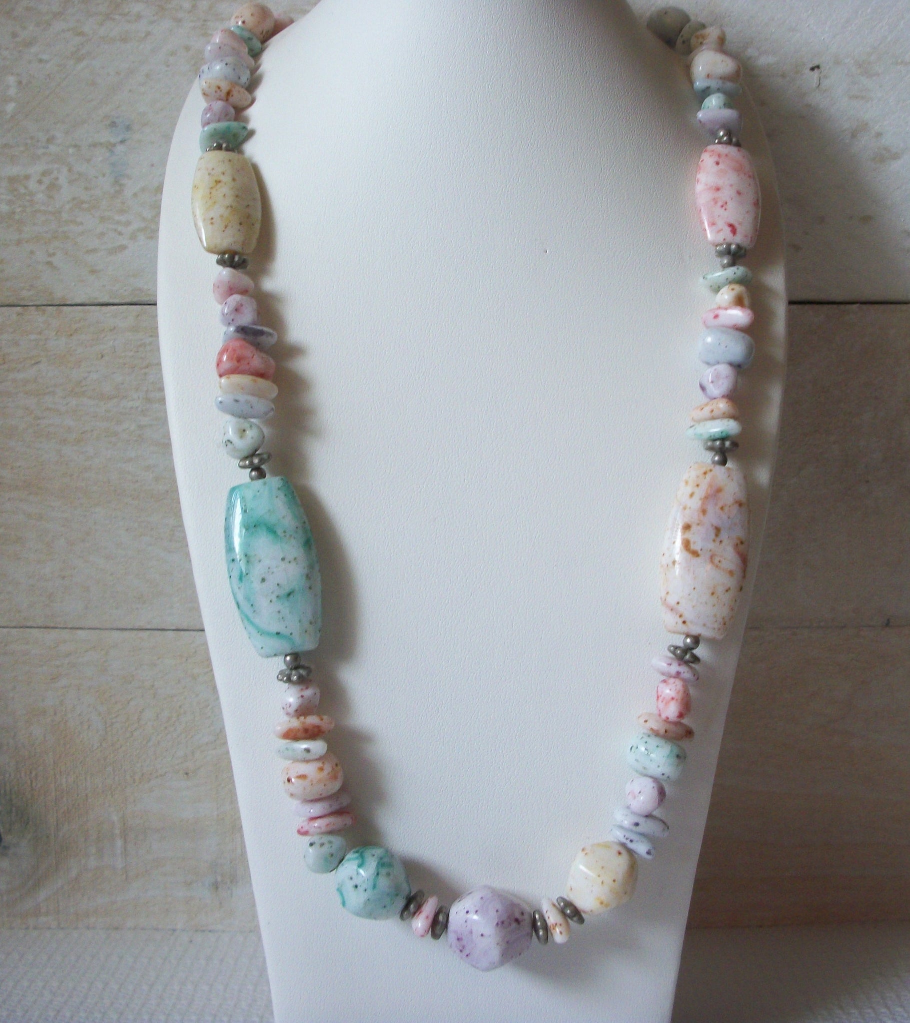 Retro Marbleized Pastels Necklace 51220