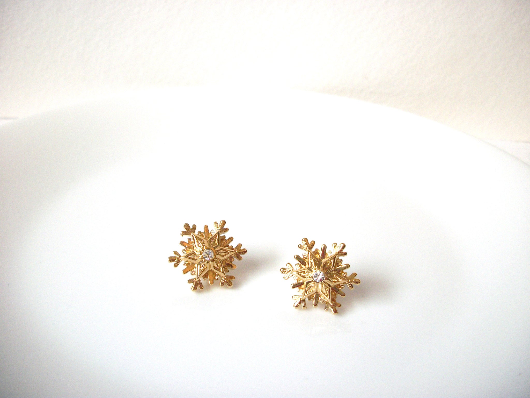 Vintage Smaller Rhinestone Snowflake Earrings 111120