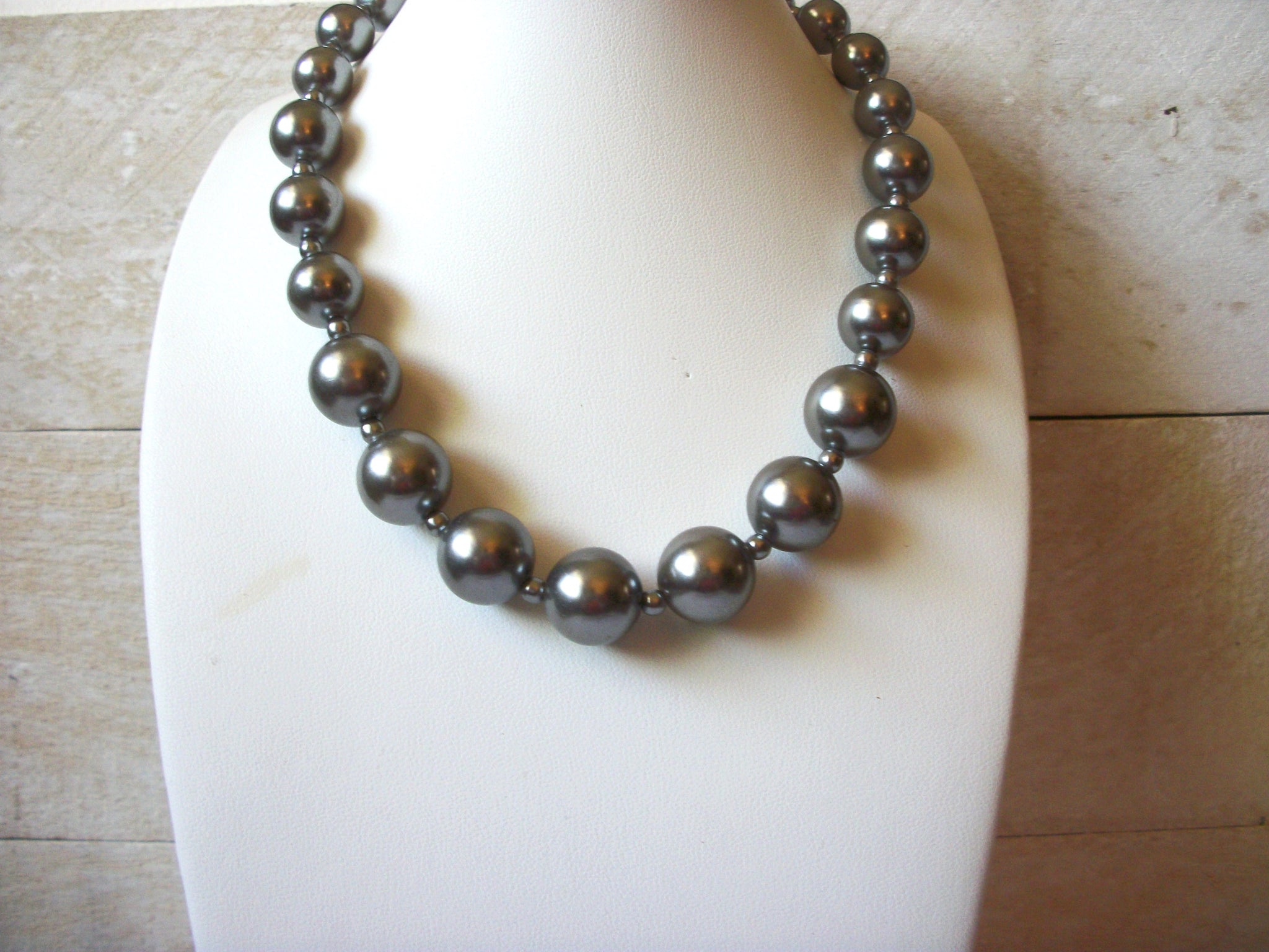Retro Silver Toned Necklace 51620