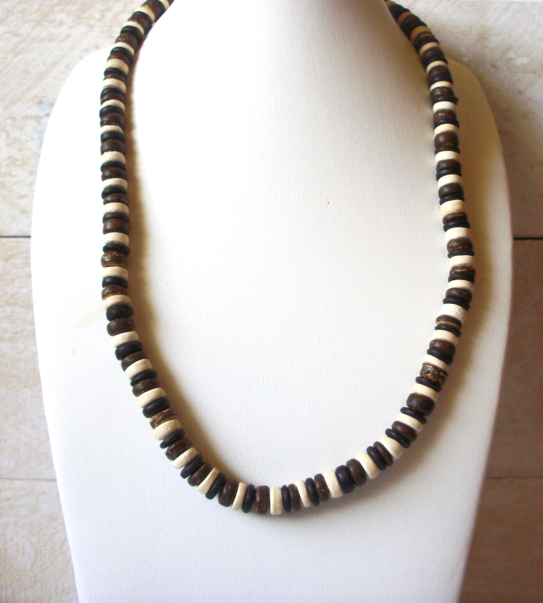 Distressed Wood Vintage Necklace 51720