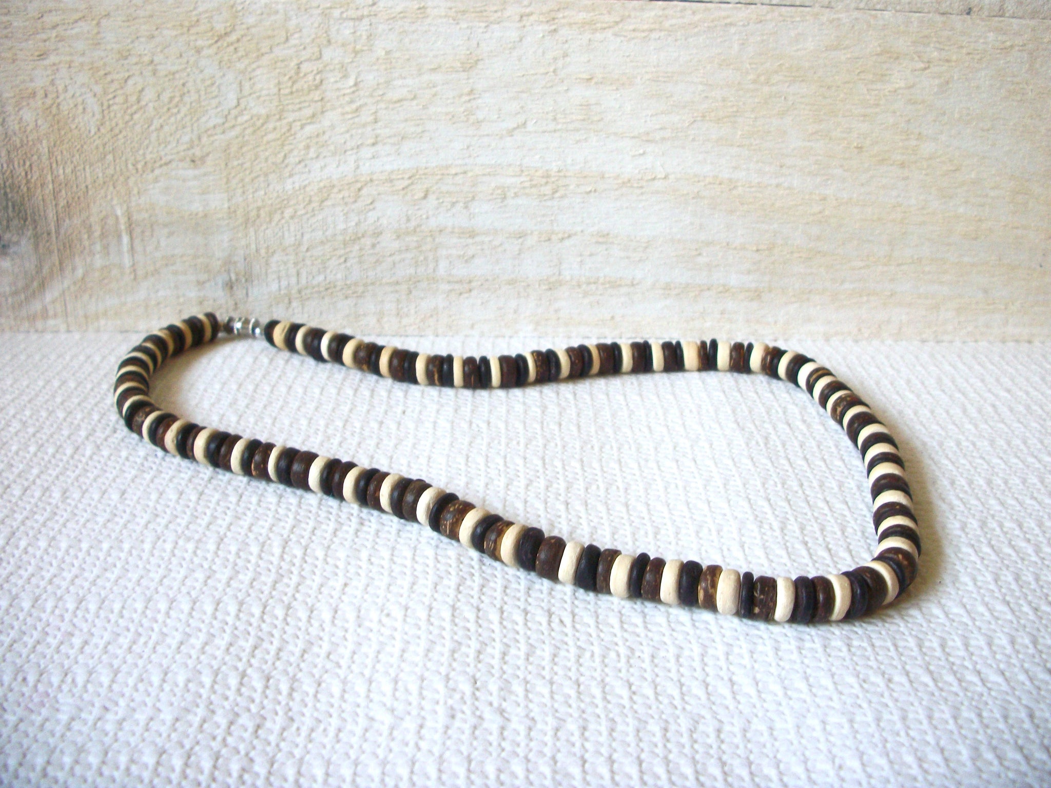 Distressed Wood Vintage Necklace 51720