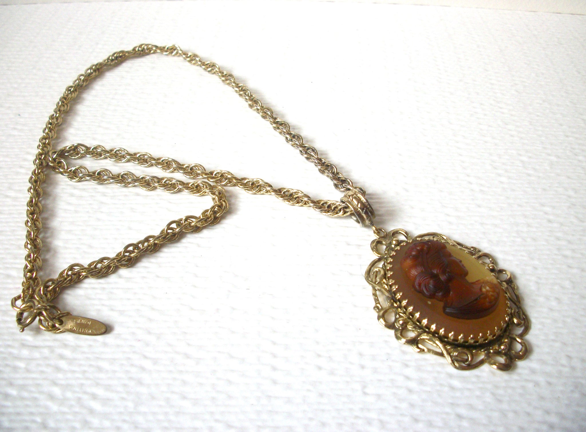 Vintage Whiting & Davis Cameo Pendant Necklace 112520