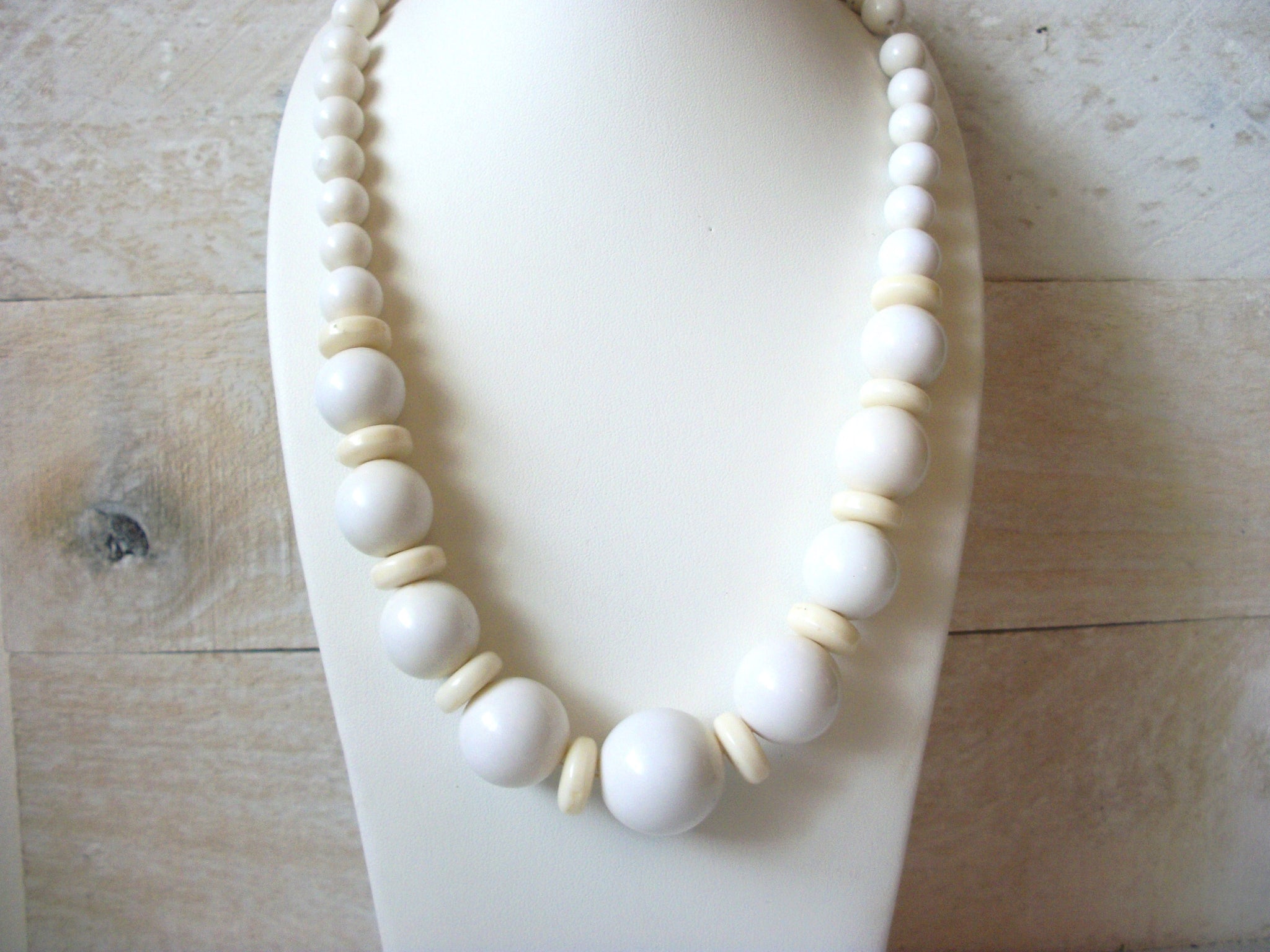 Retro Acrylic Beads Necklace 52220