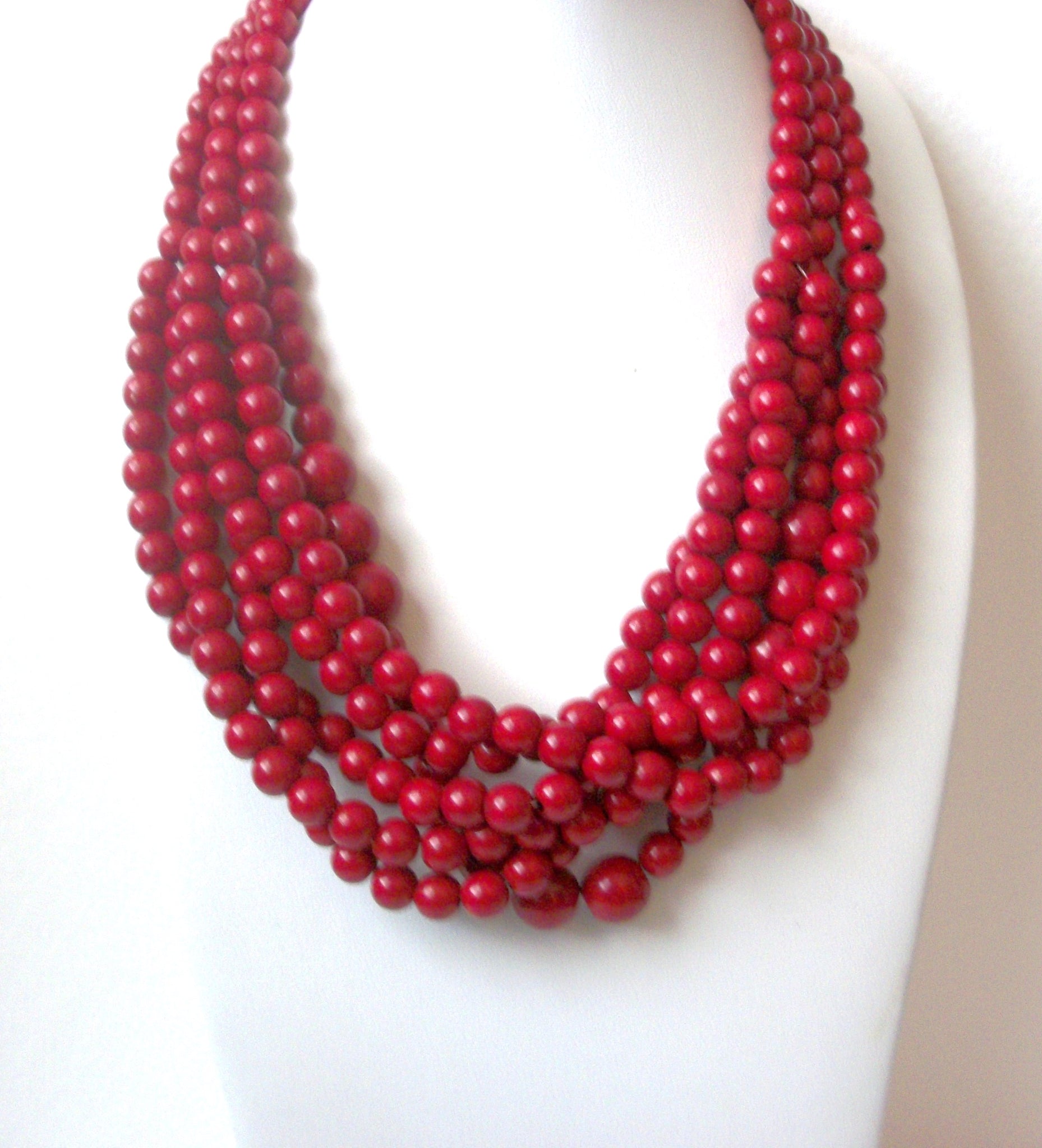 Retro Drama Red Necklace 112620