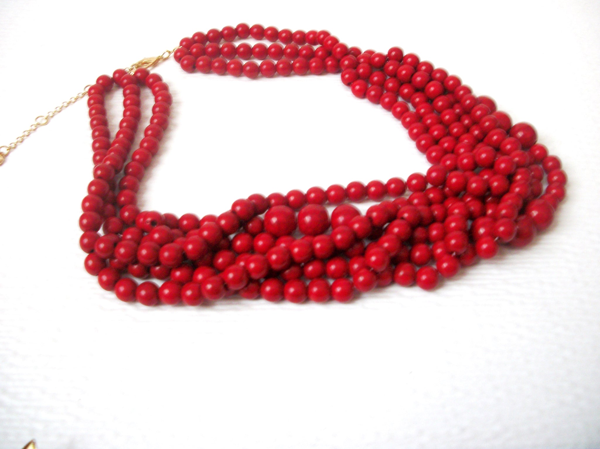 Retro Drama Red Necklace 112620