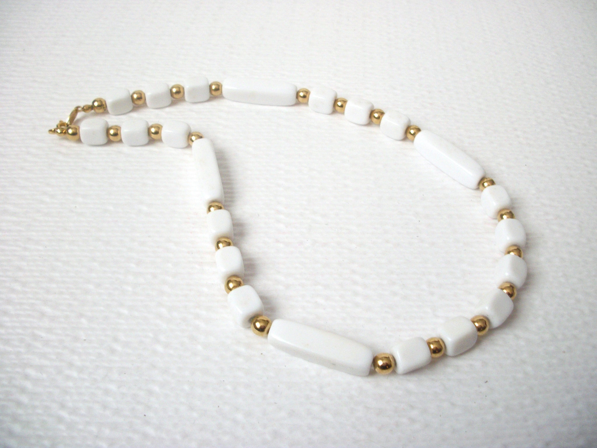 Vintage TRIFARI Gold White Lucite Necklace 112720