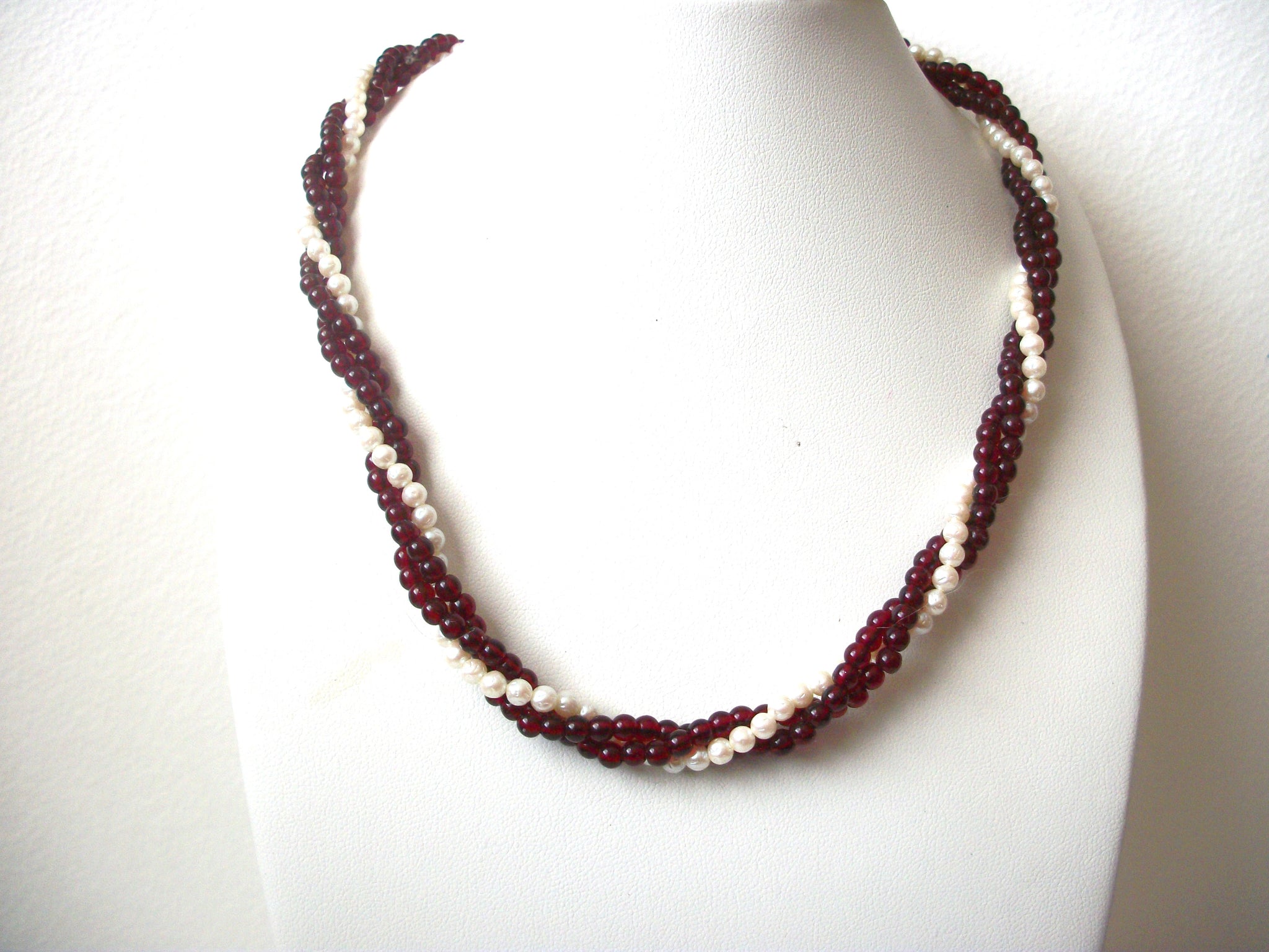 Vintage Faux Pearl Lucite Necklace 112720