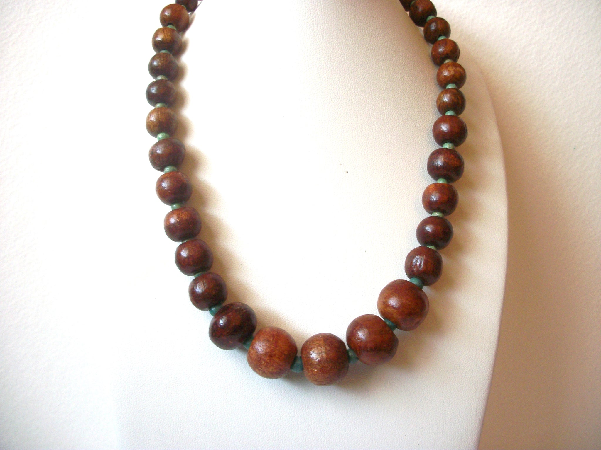 Vintage Natural Wood Necklace 113020