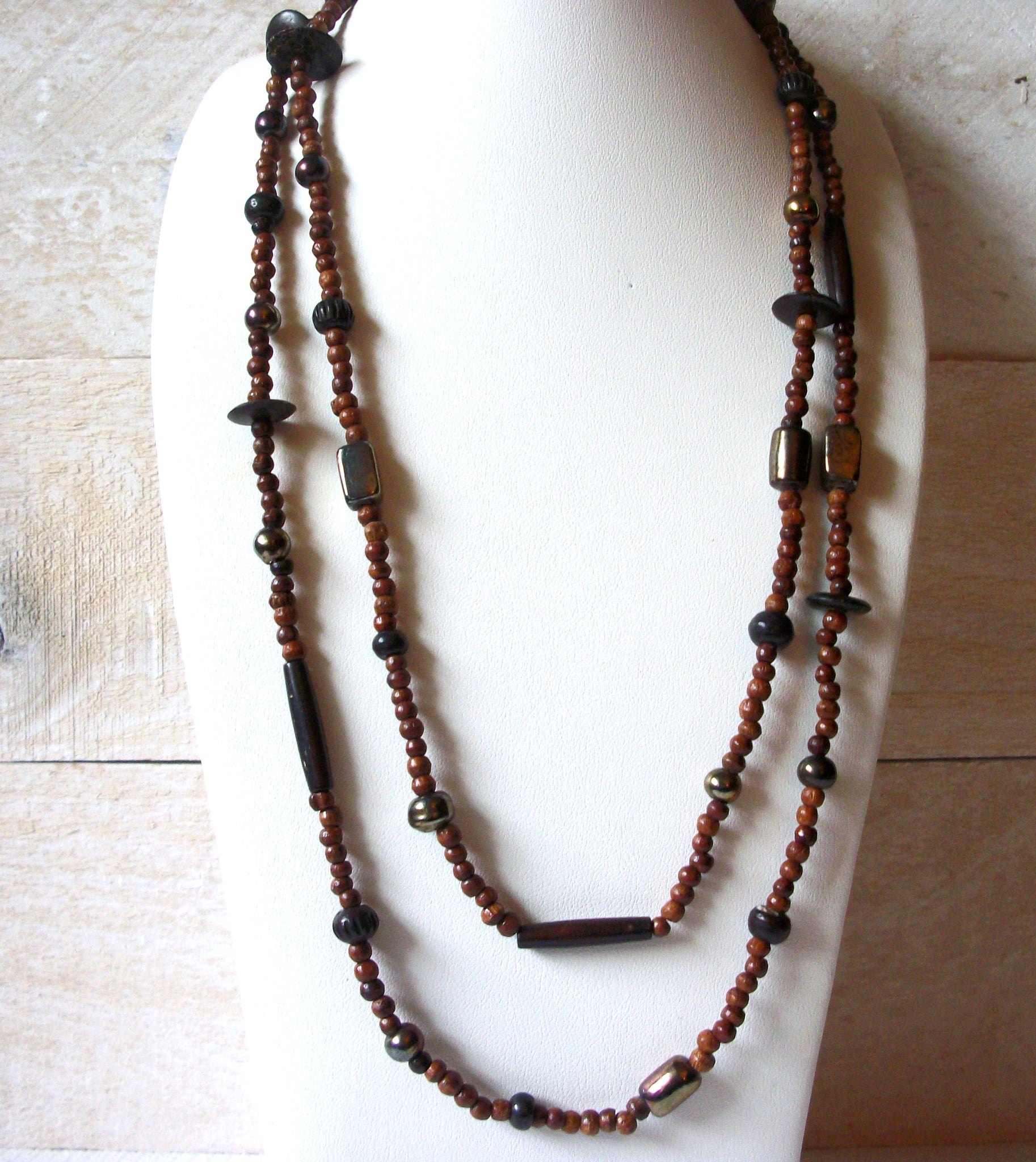 Bohemian Distressed Wood Necklace 52420