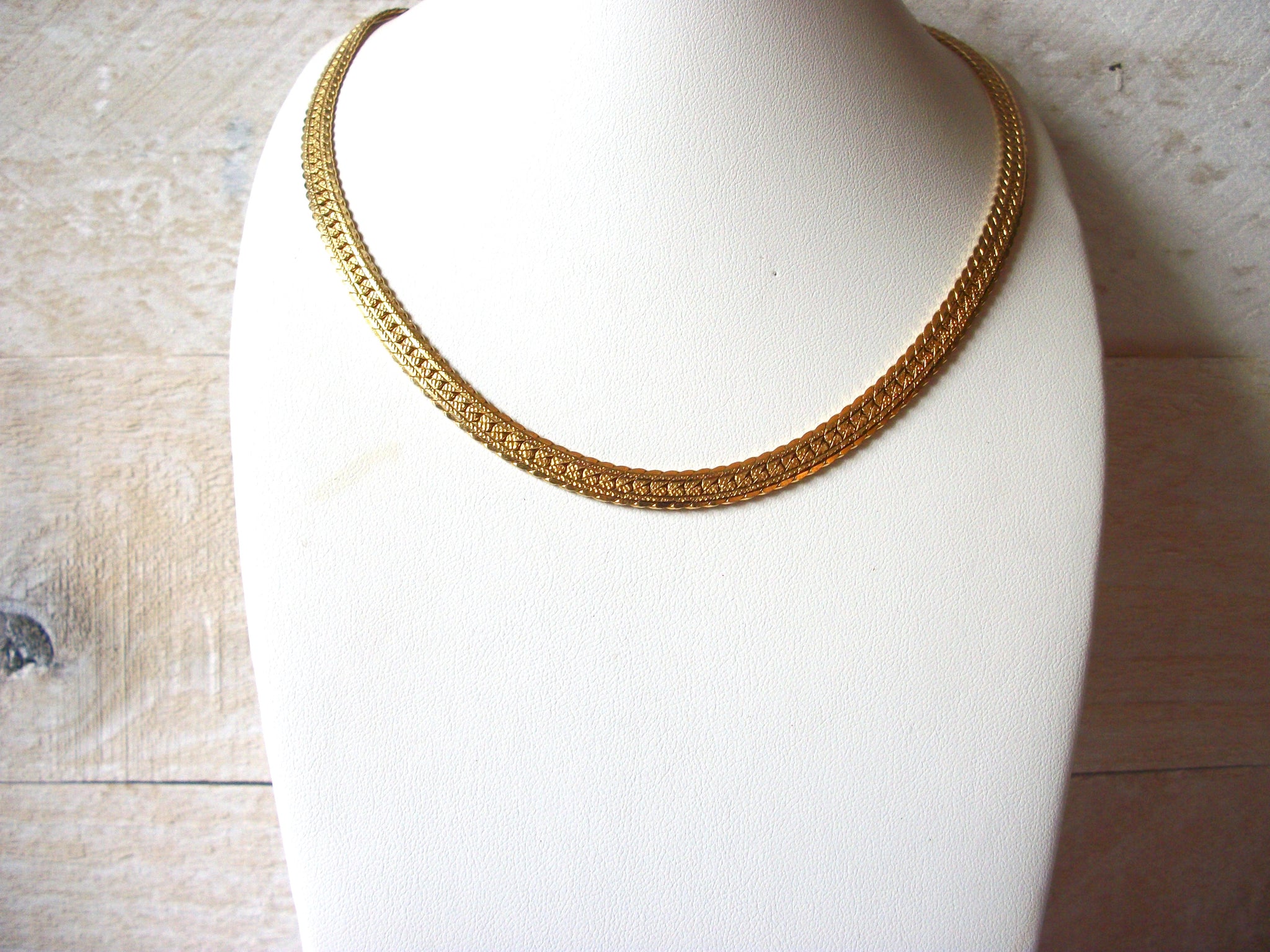 Vintage Gold Toned Necklace 52520