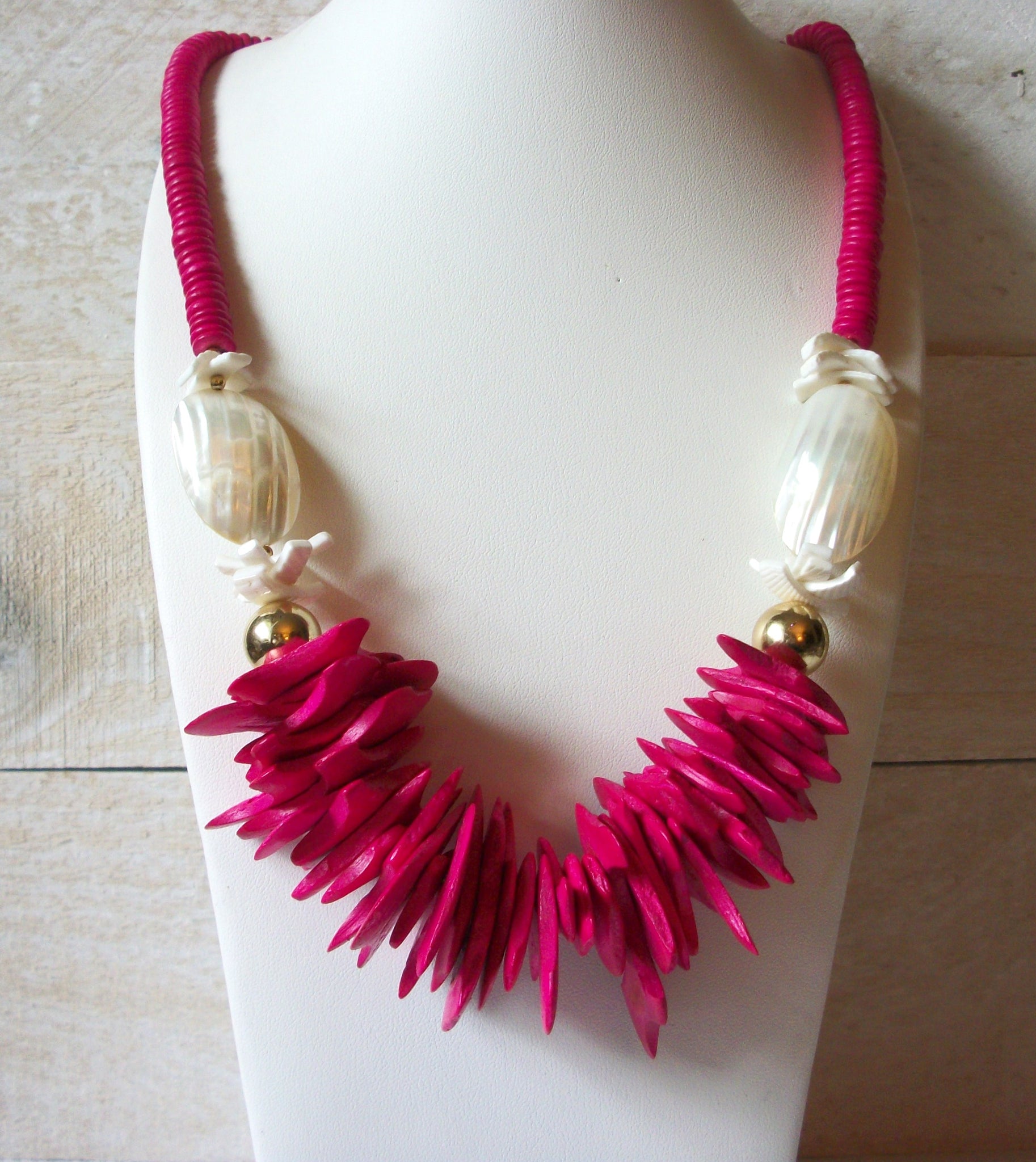 Massive Wood Shell Necklace 52520