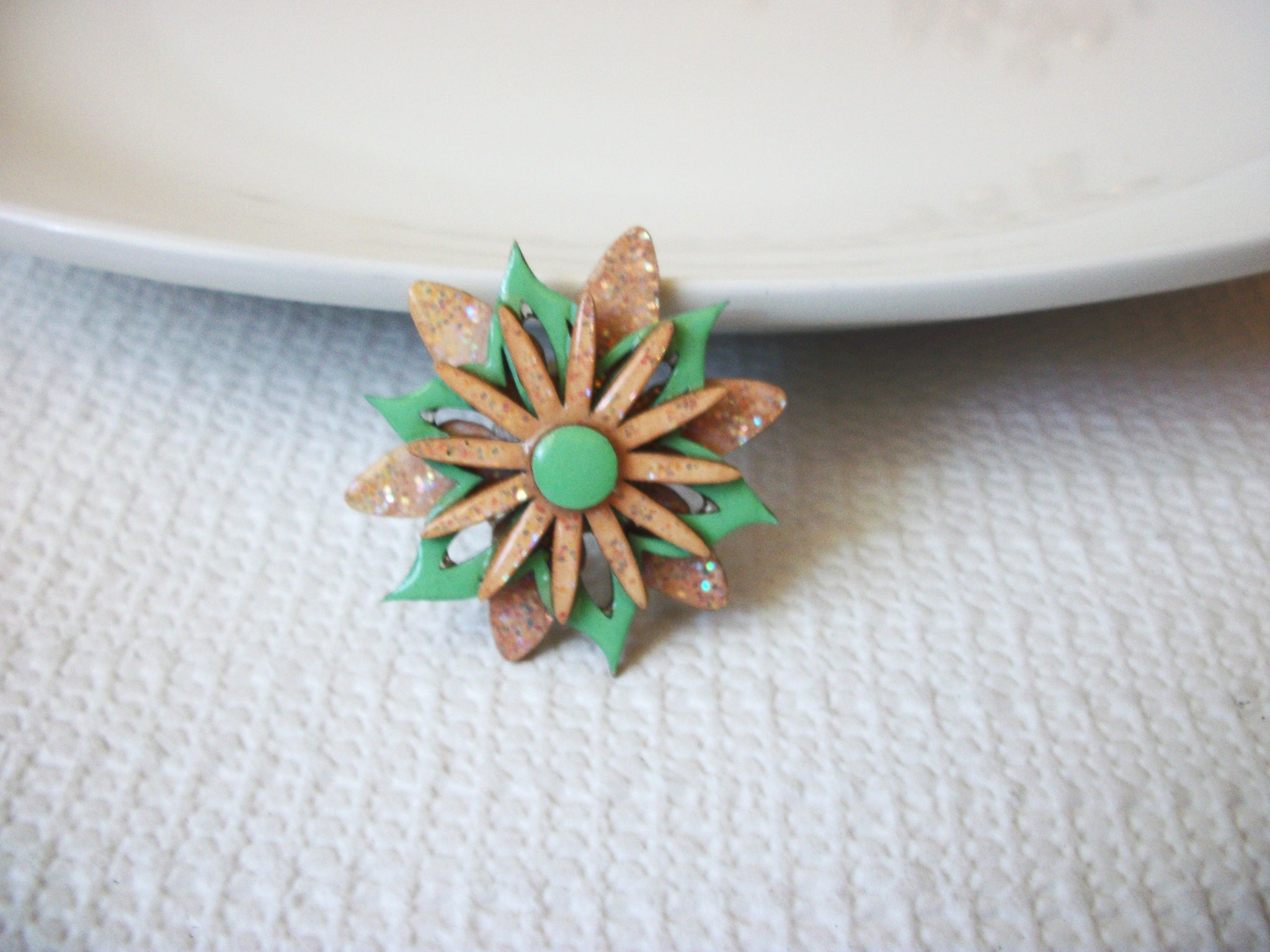 Smaller Rare Vintage Lucinda Flower Pins 42320