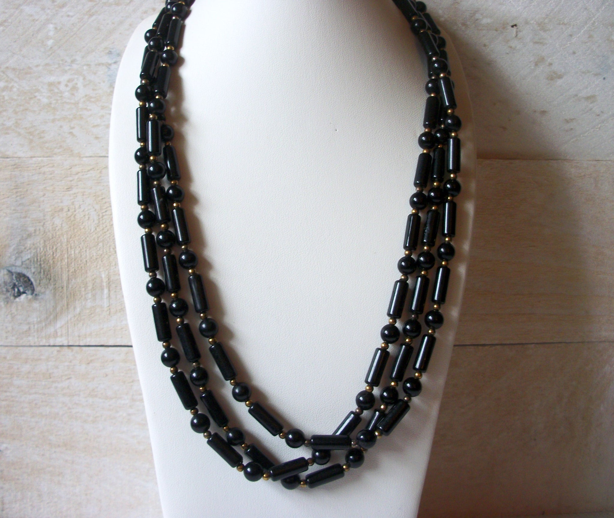 Retro Black Lucite Necklace 52520