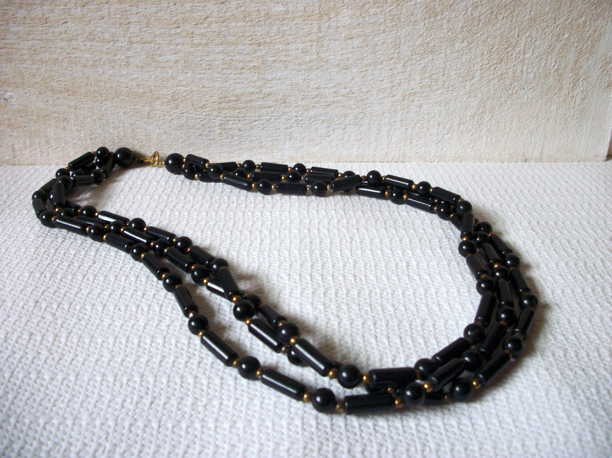 Retro Black Lucite Necklace 52520