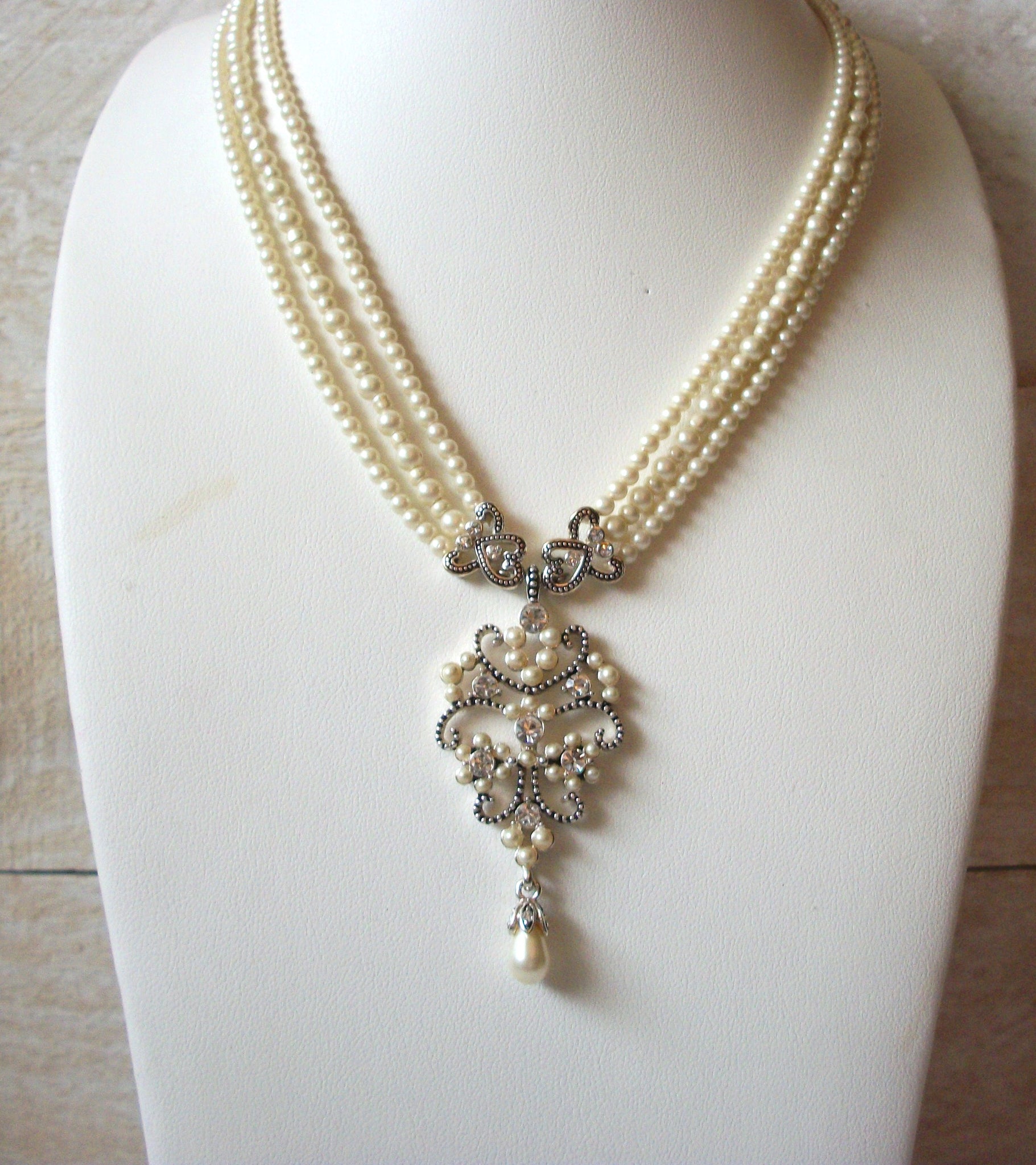 Vintage Glass Pearl Necklace 52720