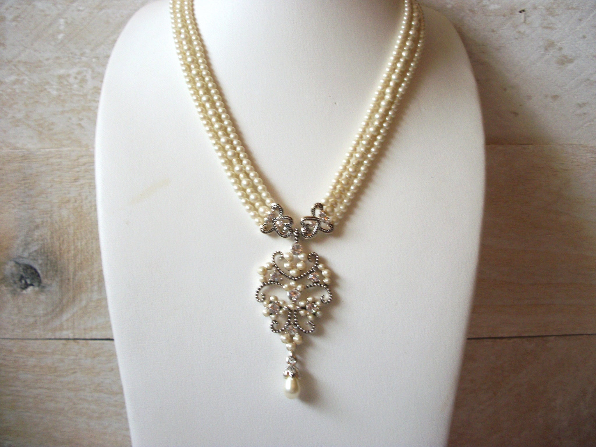 Vintage Glass Pearl Necklace 52720