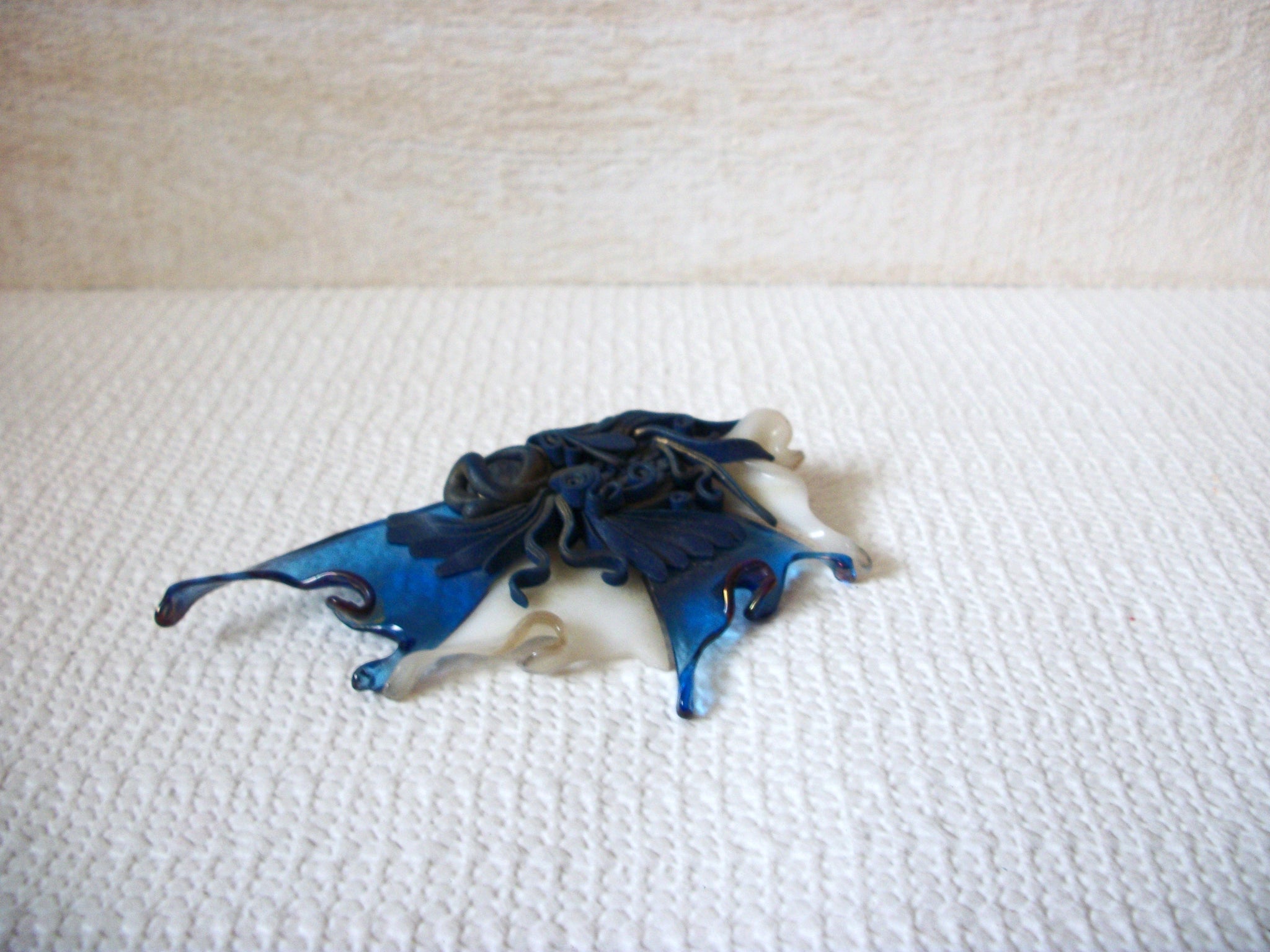Hand Made Glass Tidal Wave Sea Creature Brooch 52820
