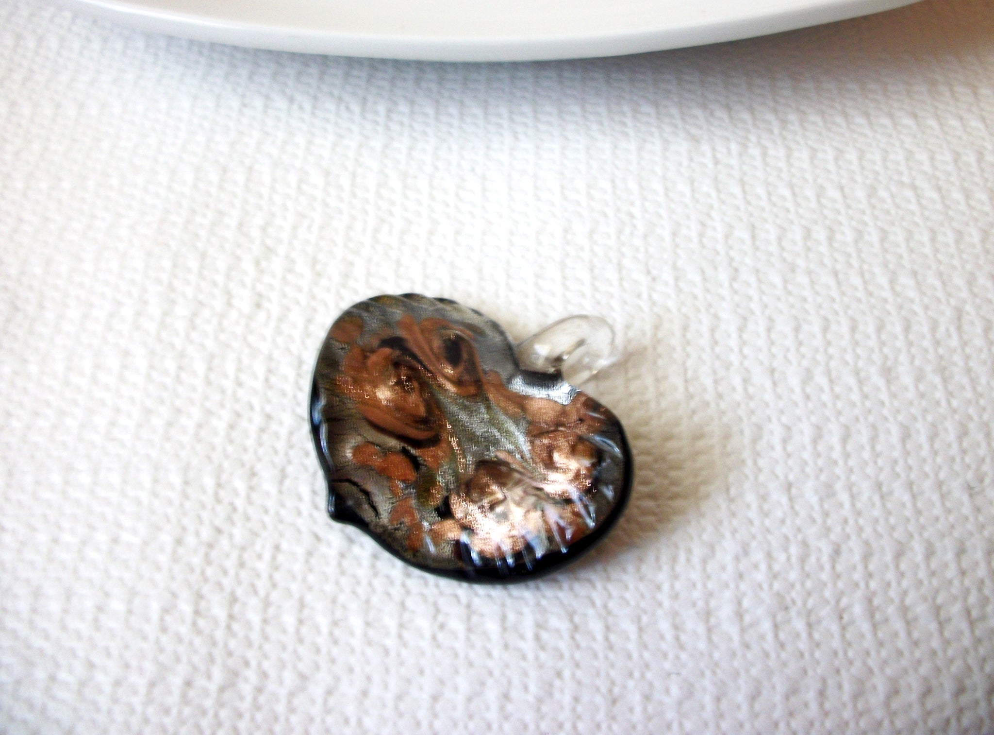 Vintage Curved Italian Murano Glass Heart Pendant 40220