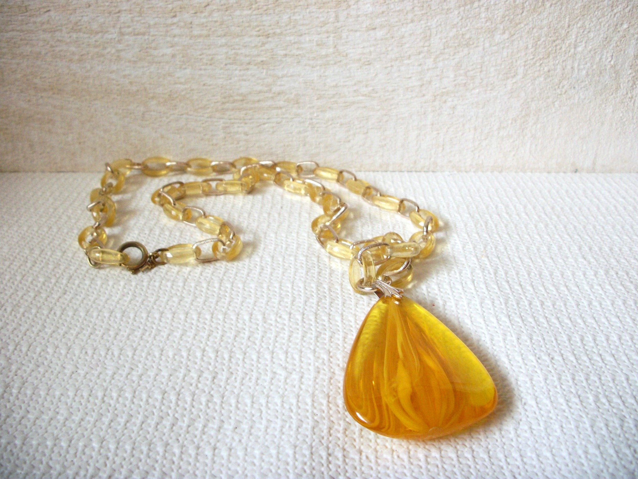 Retro Yellow Lucite Pendant Necklace 52920