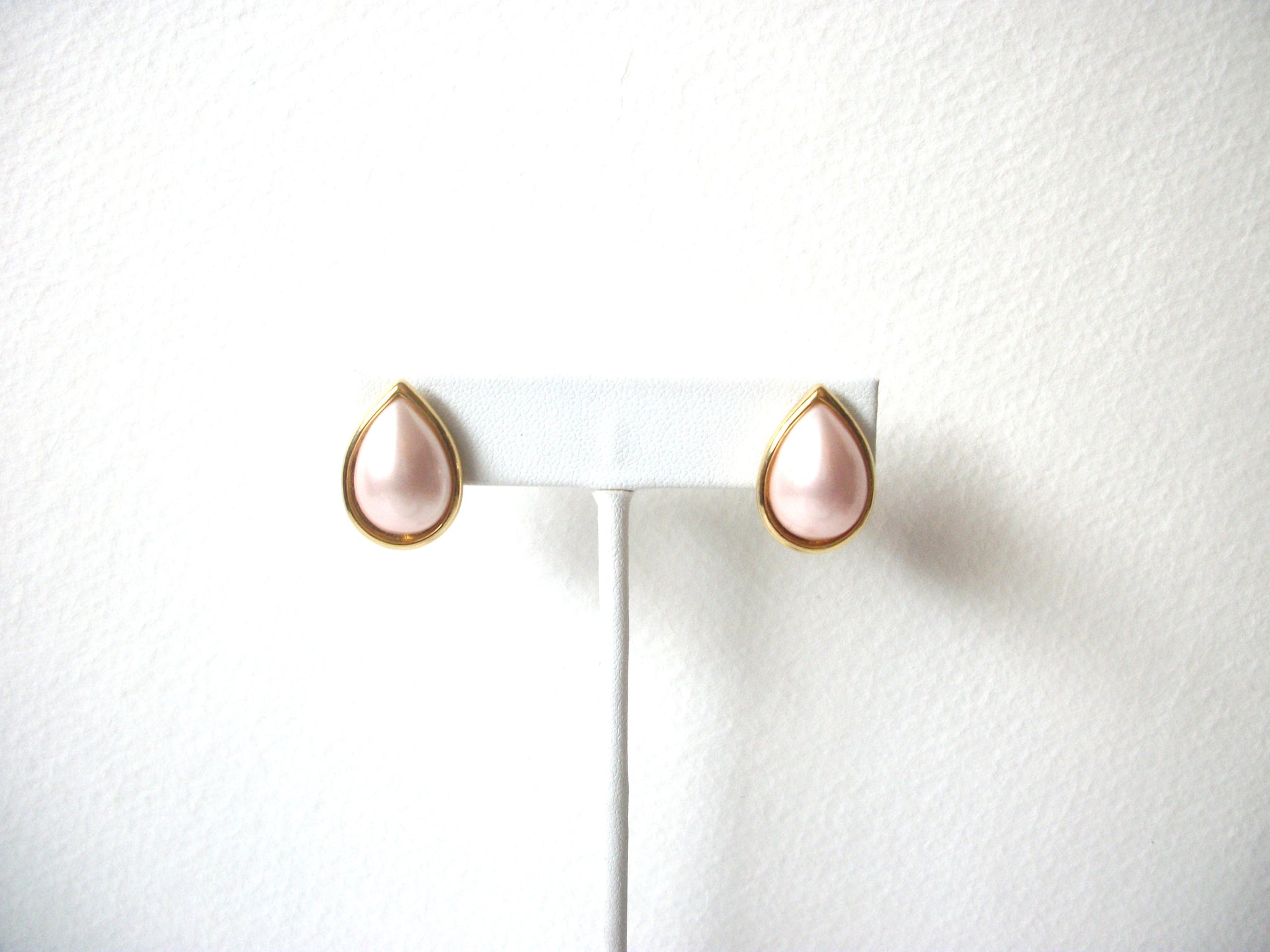 Vintage TRIFARI Pale Pink Earrings 120420