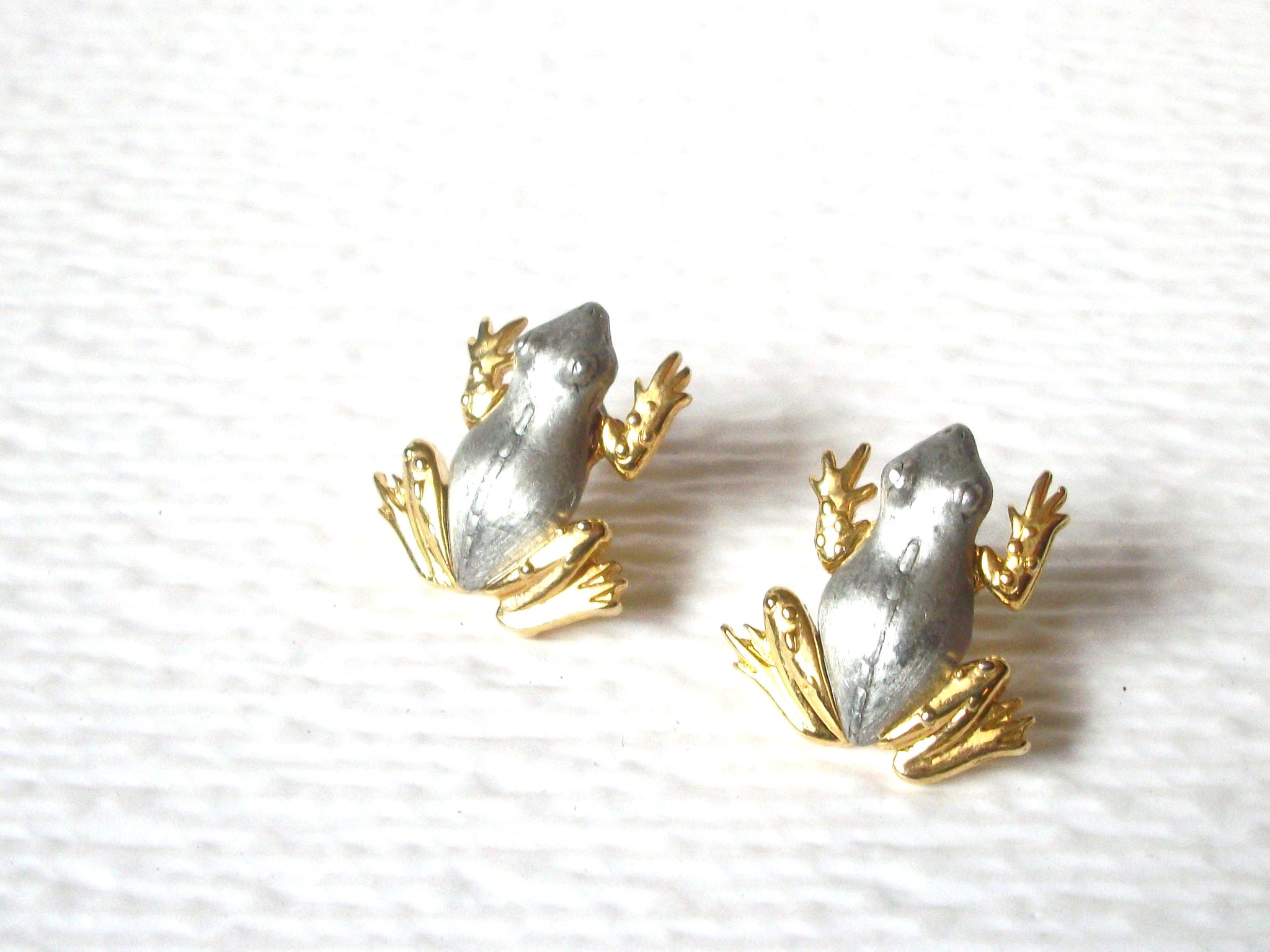 Vintage JJ Gold Pewter Frog Stud Earrings 120720