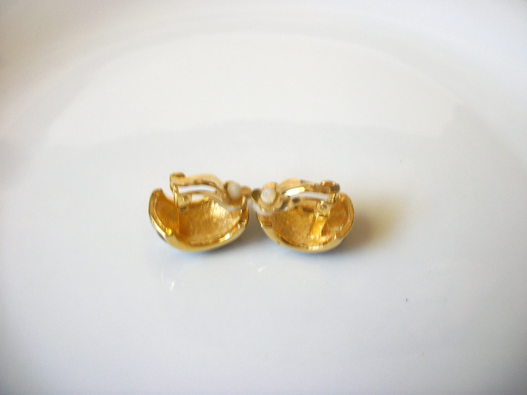 Vintage Giraffe Pattern Clip On Earrings 40520
