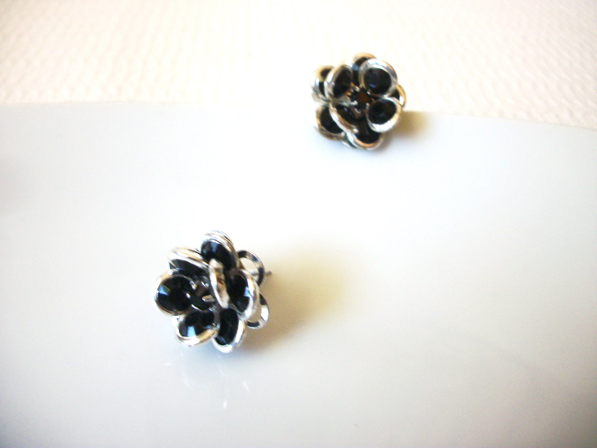 Vintage Silver Black Glass Earrings 40520
