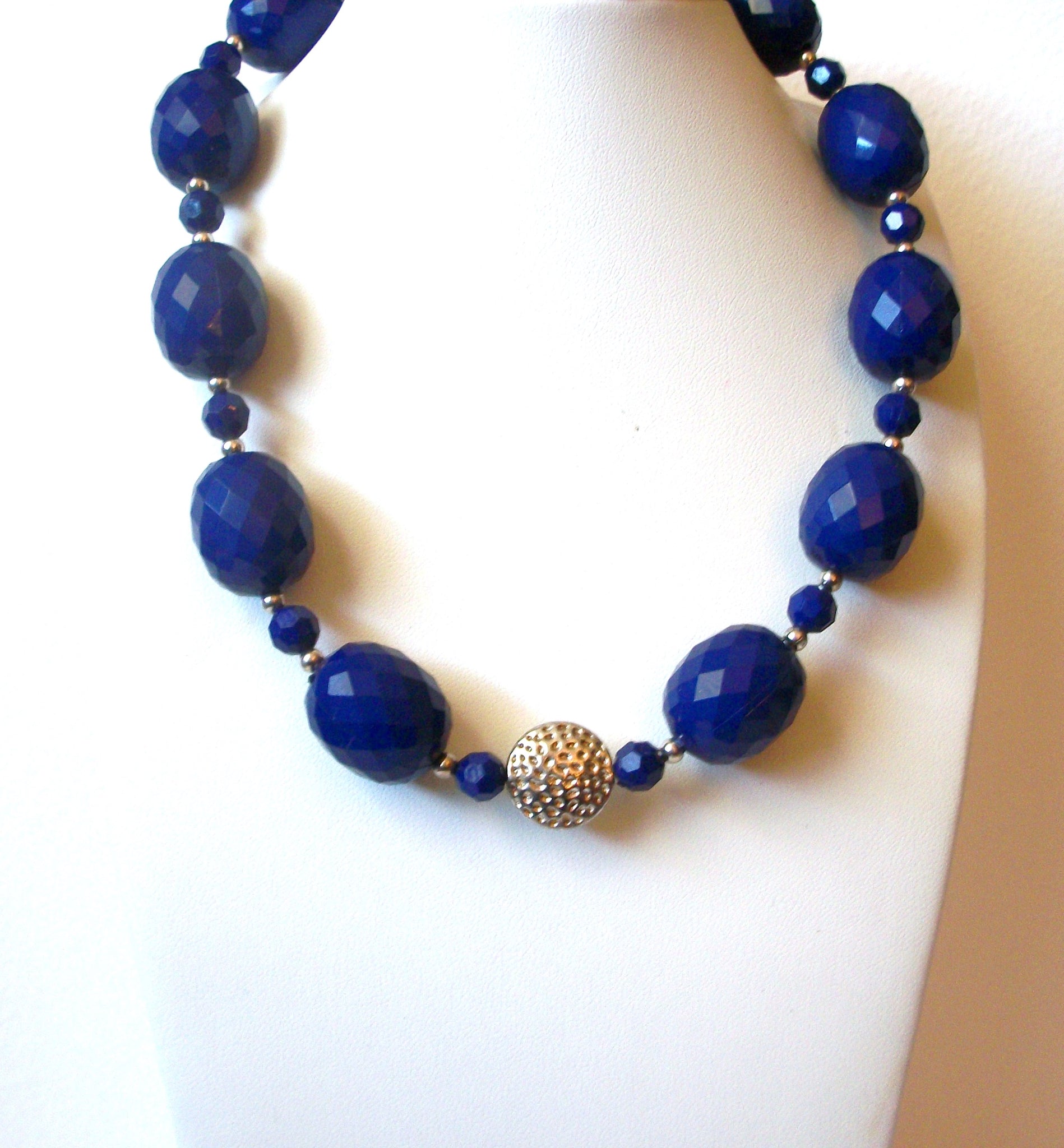 Retro Dark Blue Silver Shorter Length Chunky Necklace 120920