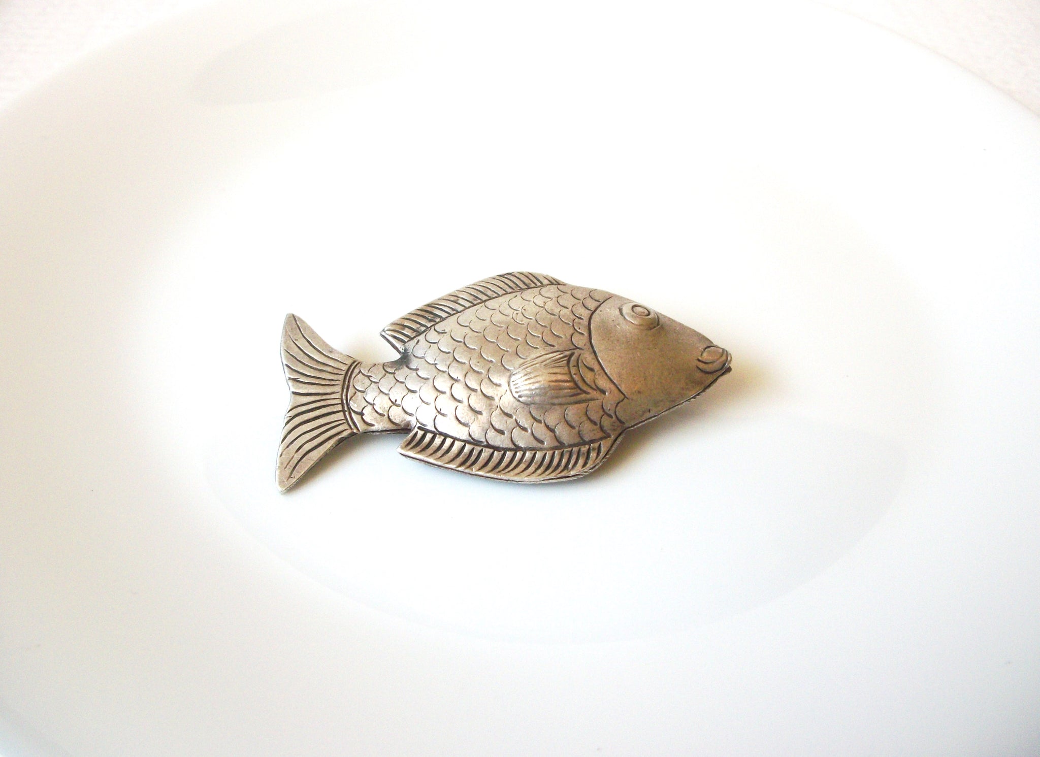 Vintage Larger Pewter Fish Brooch Pin 121020