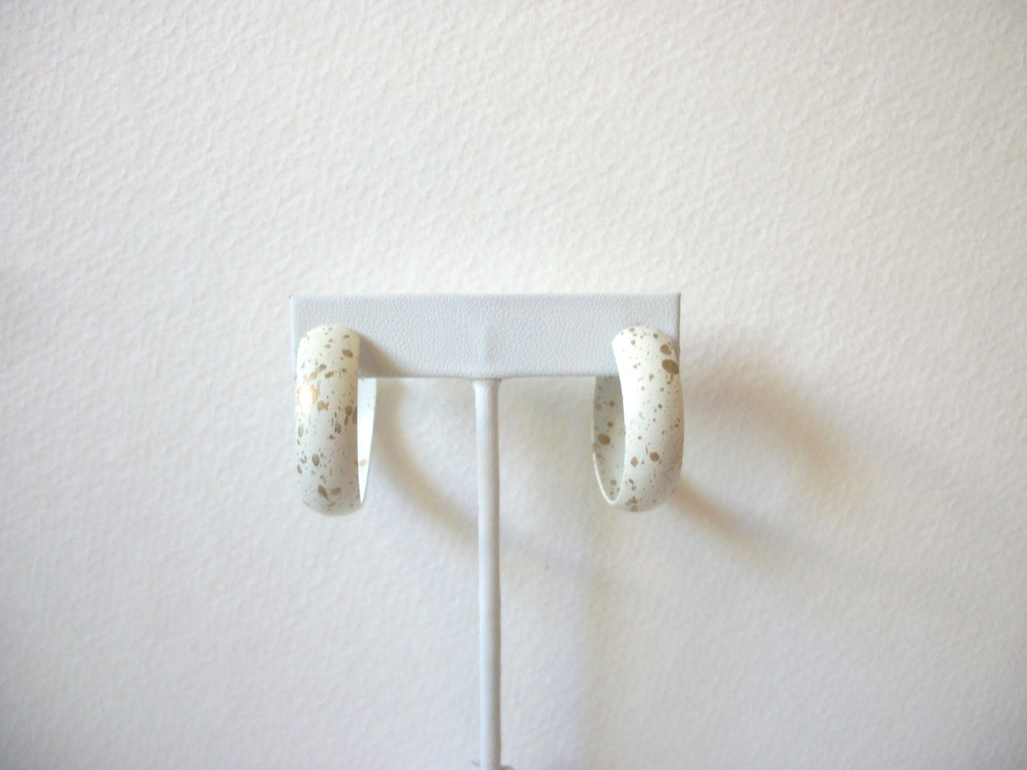 Retro White Gold Hoop Earrings 60620