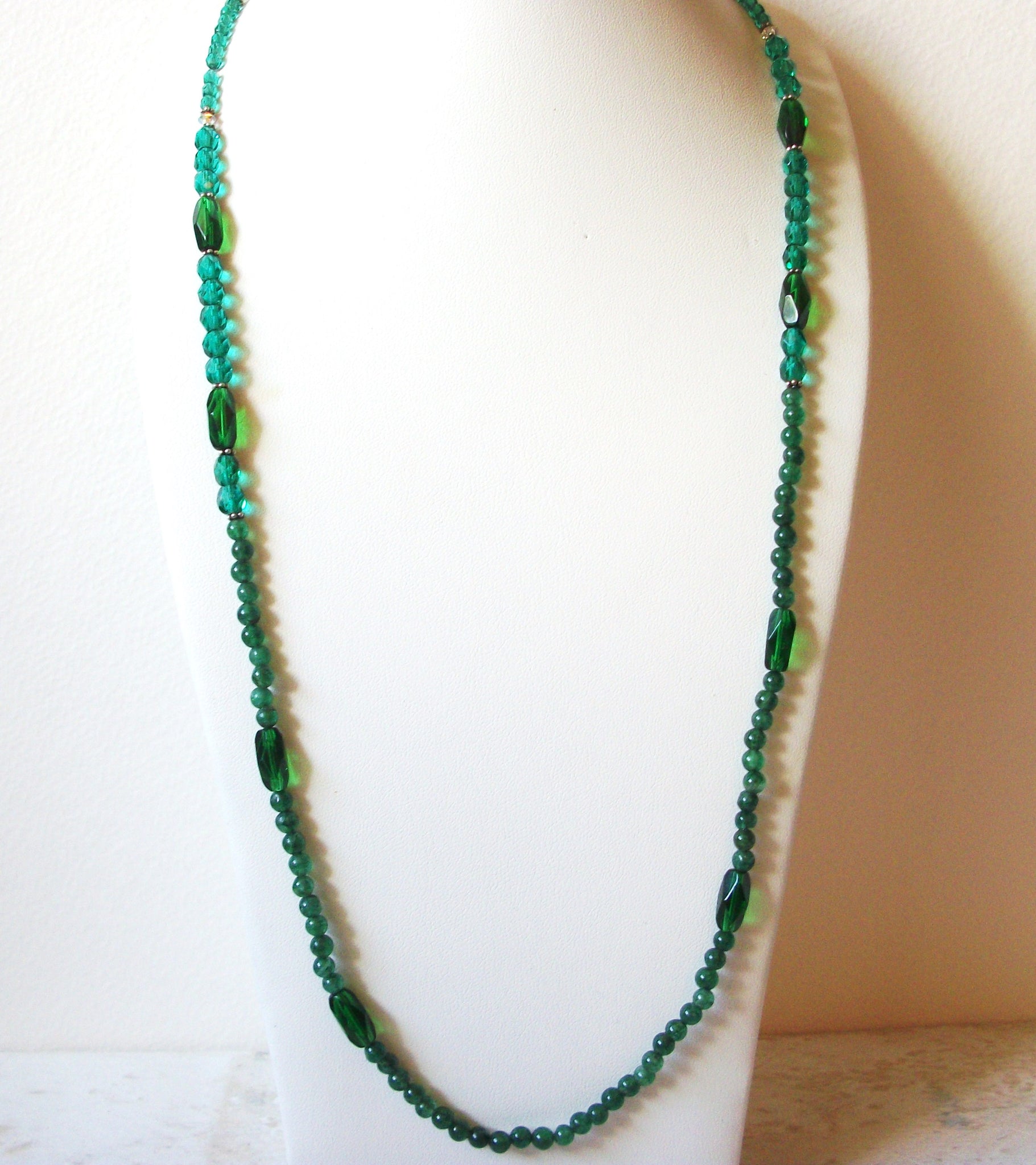 Vintage Green Czech Glass Necklace 60620