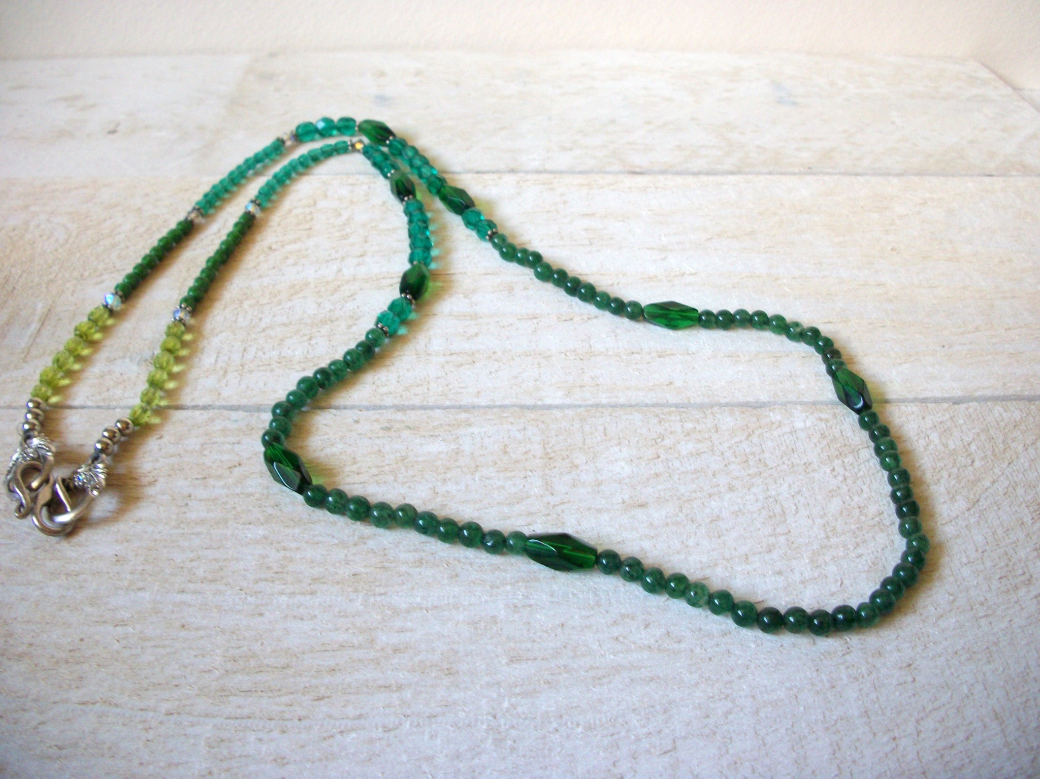 Vintage Green Czech Glass Necklace 60620