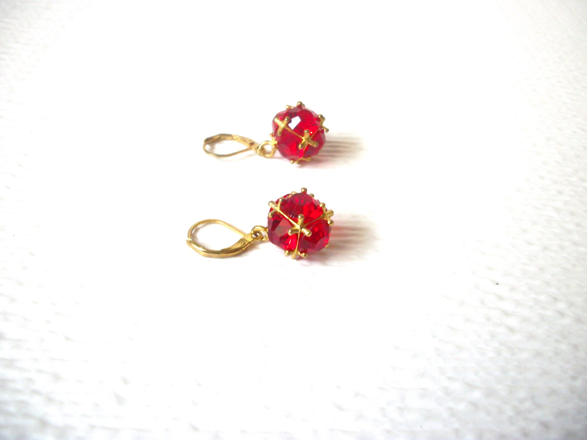 Smaller Vintage 1950s Gold Red Glass Earrings 121120