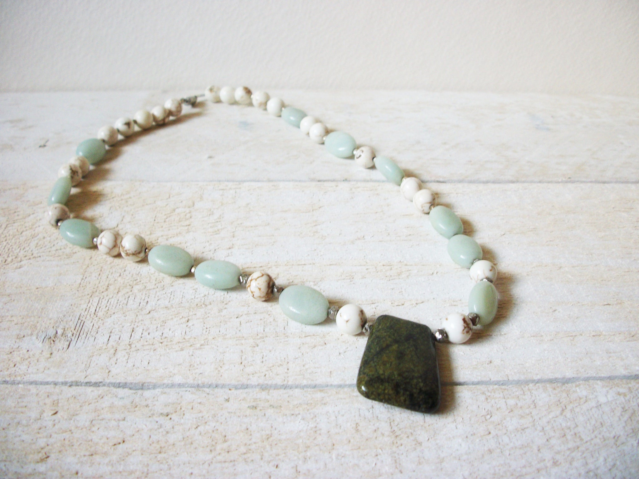 Vintage Howlite Jasper Agate Necklace 60620