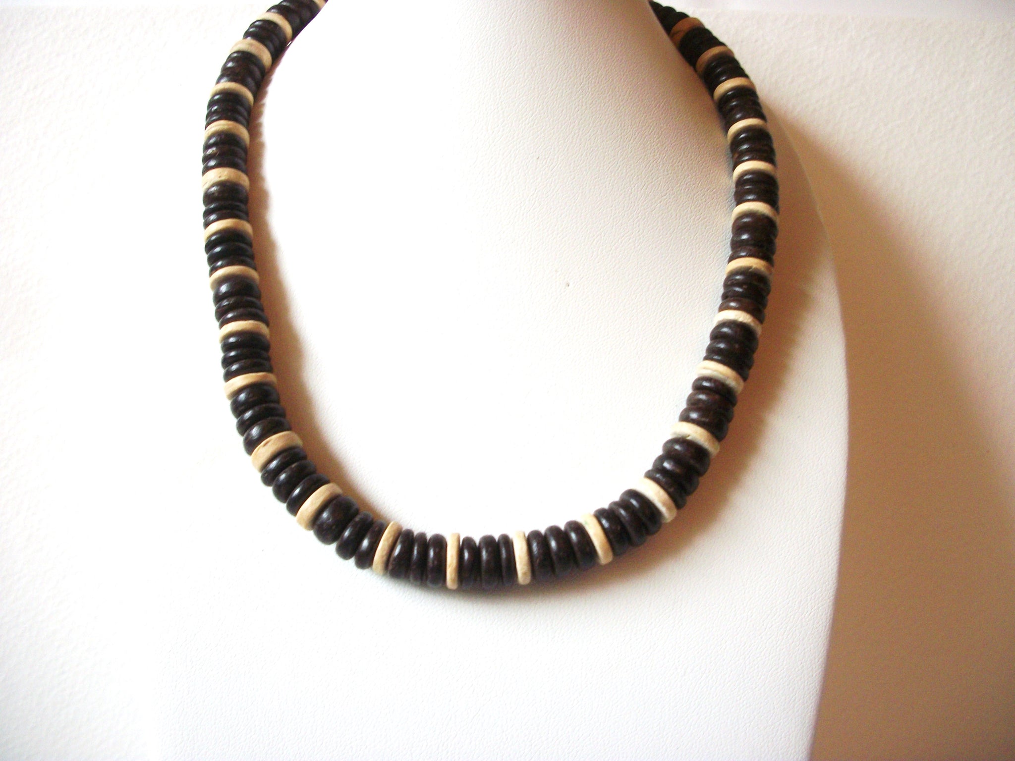 Bohemian Wood Puka Shell Necklace 60820