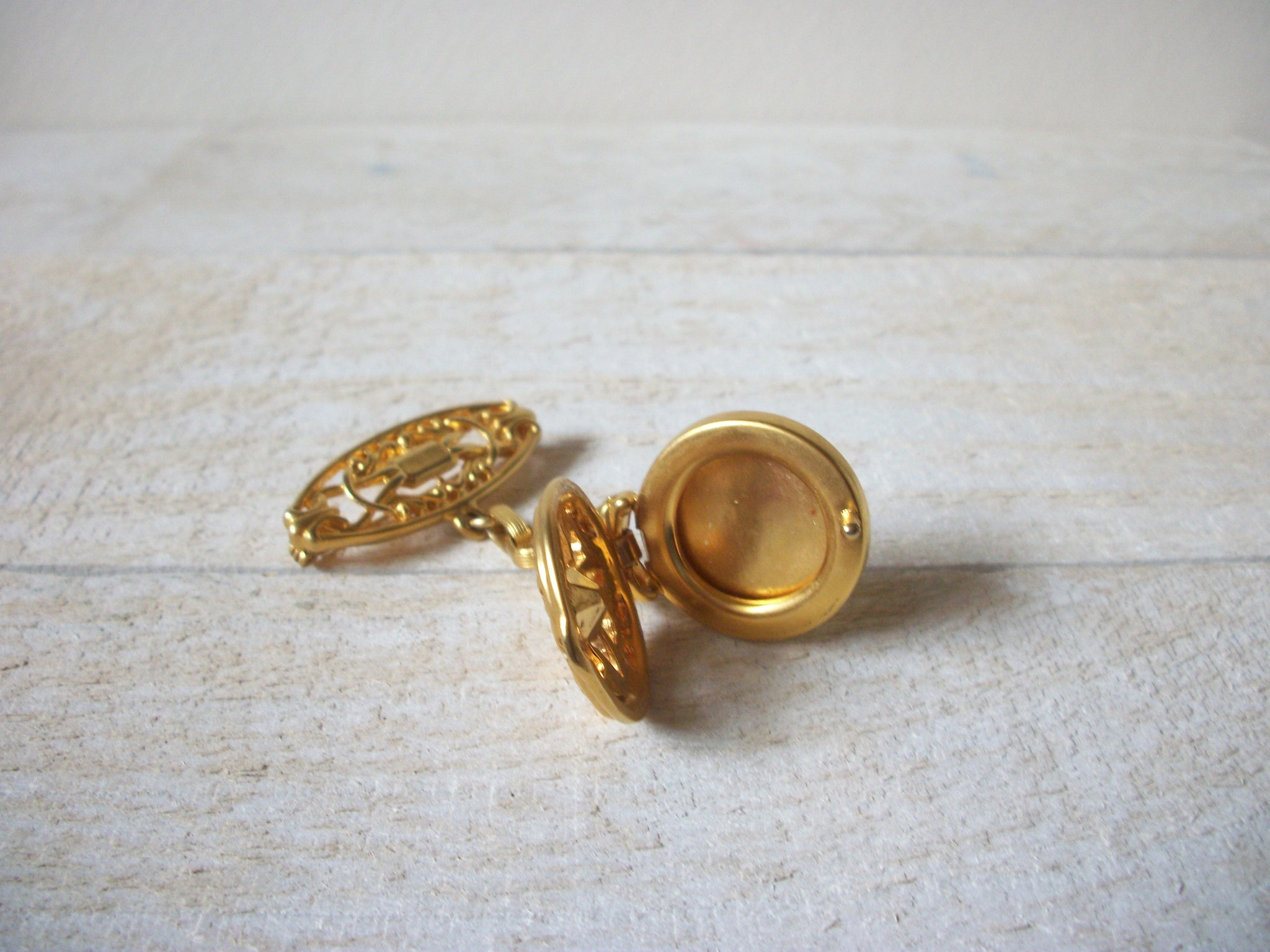 Liz Claiborne Brooch 60820