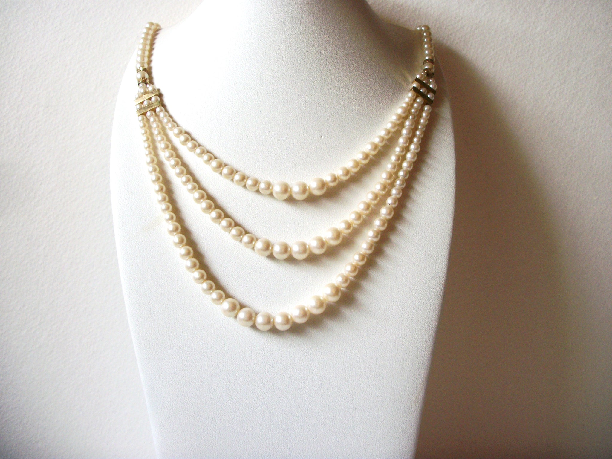 Vintage Faux Pearl Necklace 60720