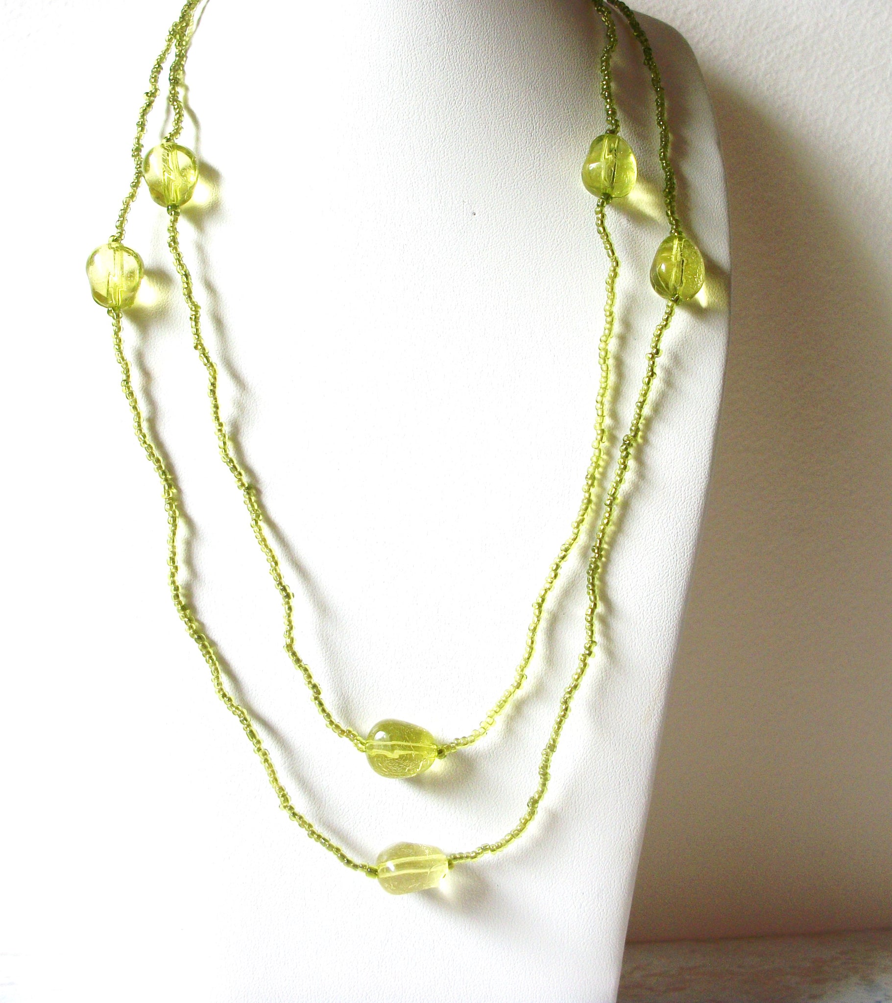 Retro Lime Green Necklace 60720